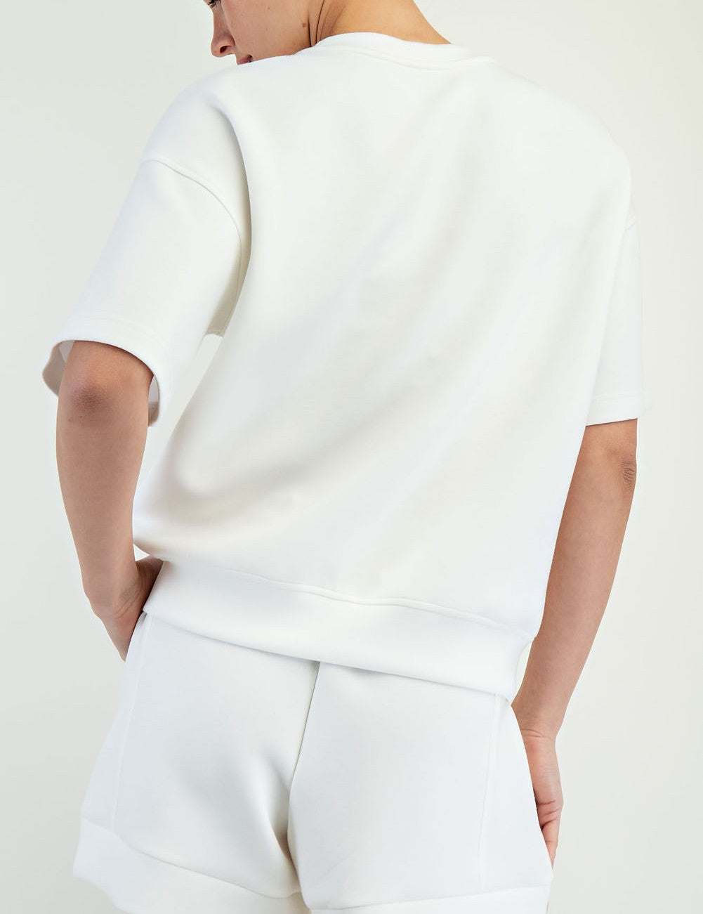 CREAM MODAL SCUBA BASIC SHORT SLEEVE TOP