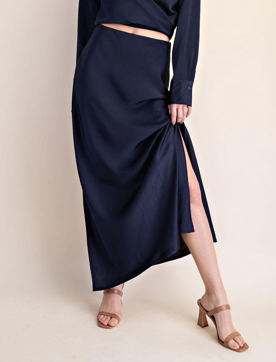 NAVY SATIN SIDE-SLIT MIDI SKIRT