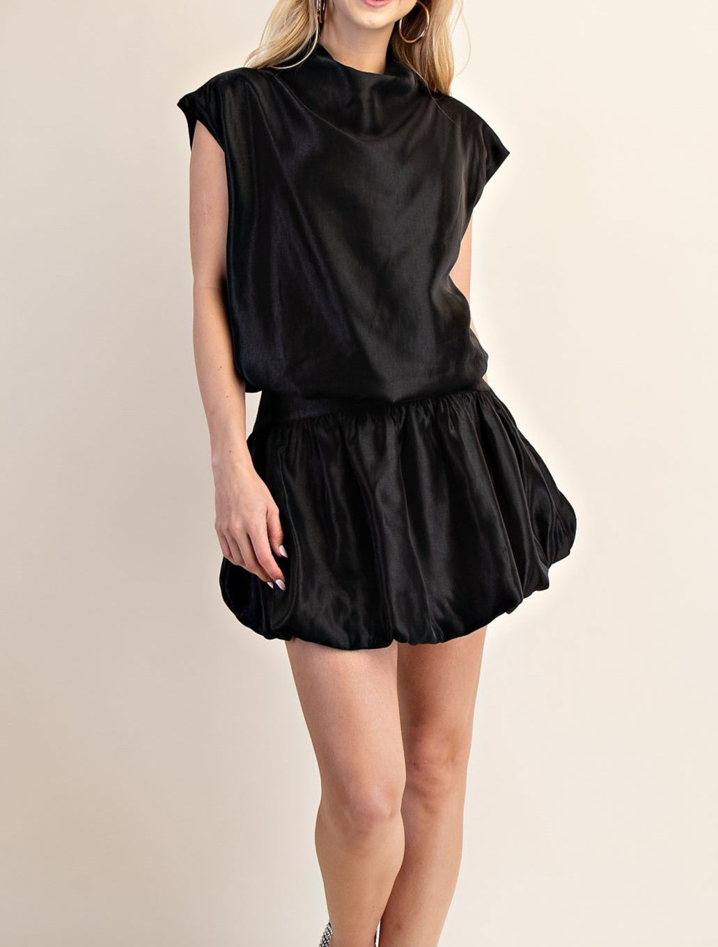 BLACK HIGH NECK BALLOON TOP