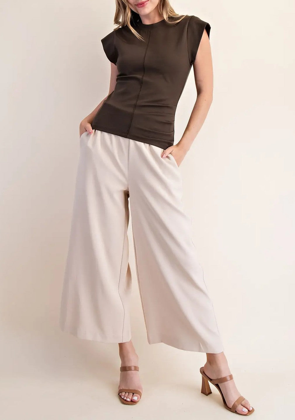 OLIVE RUSTIC GATHERED KNIT TOP