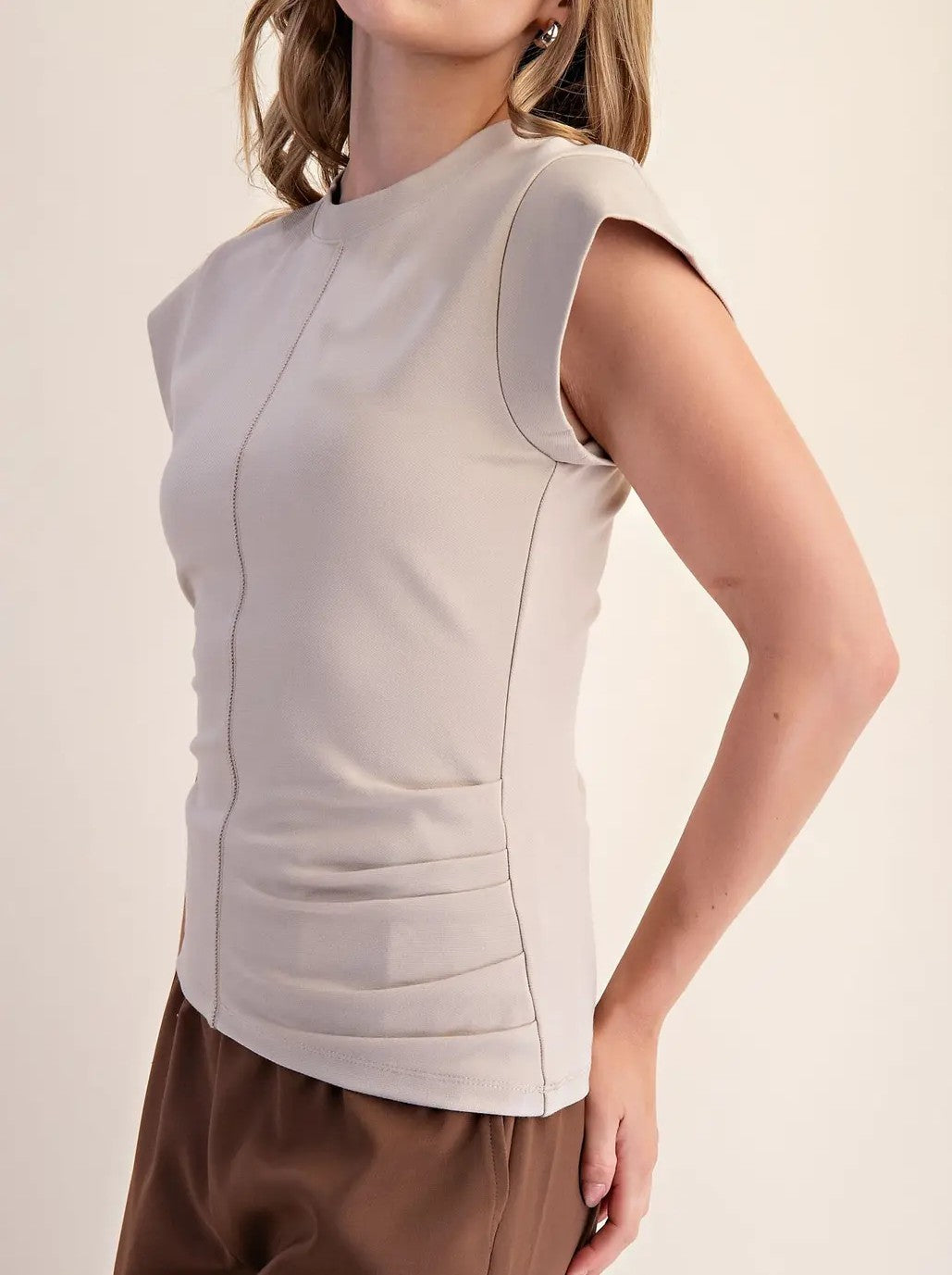 BEIGE RUSTIC GATHERED KNIT TOP