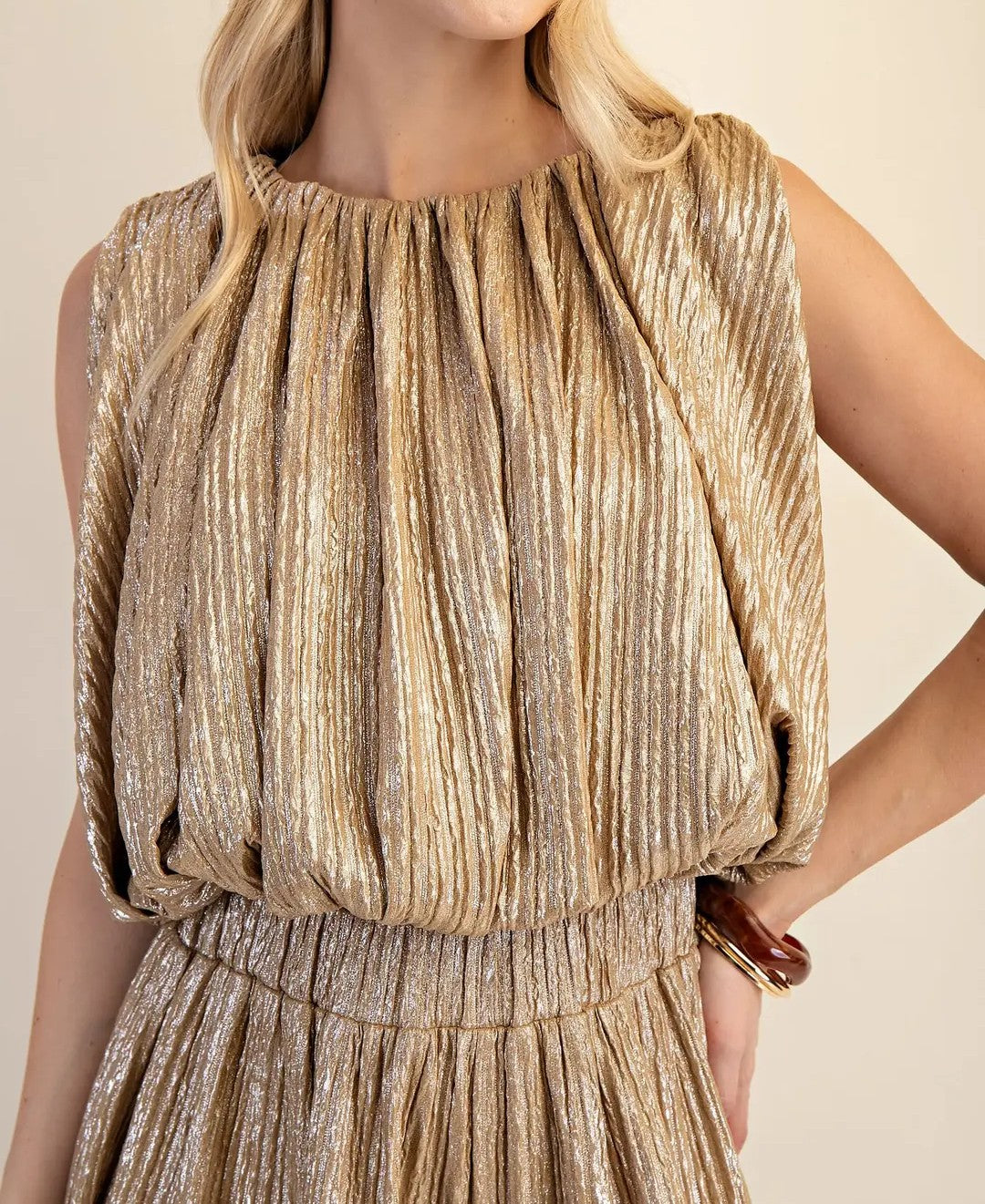 TAUPE METALLIC PLEATED SLEEVELESS BUBBLE TOP