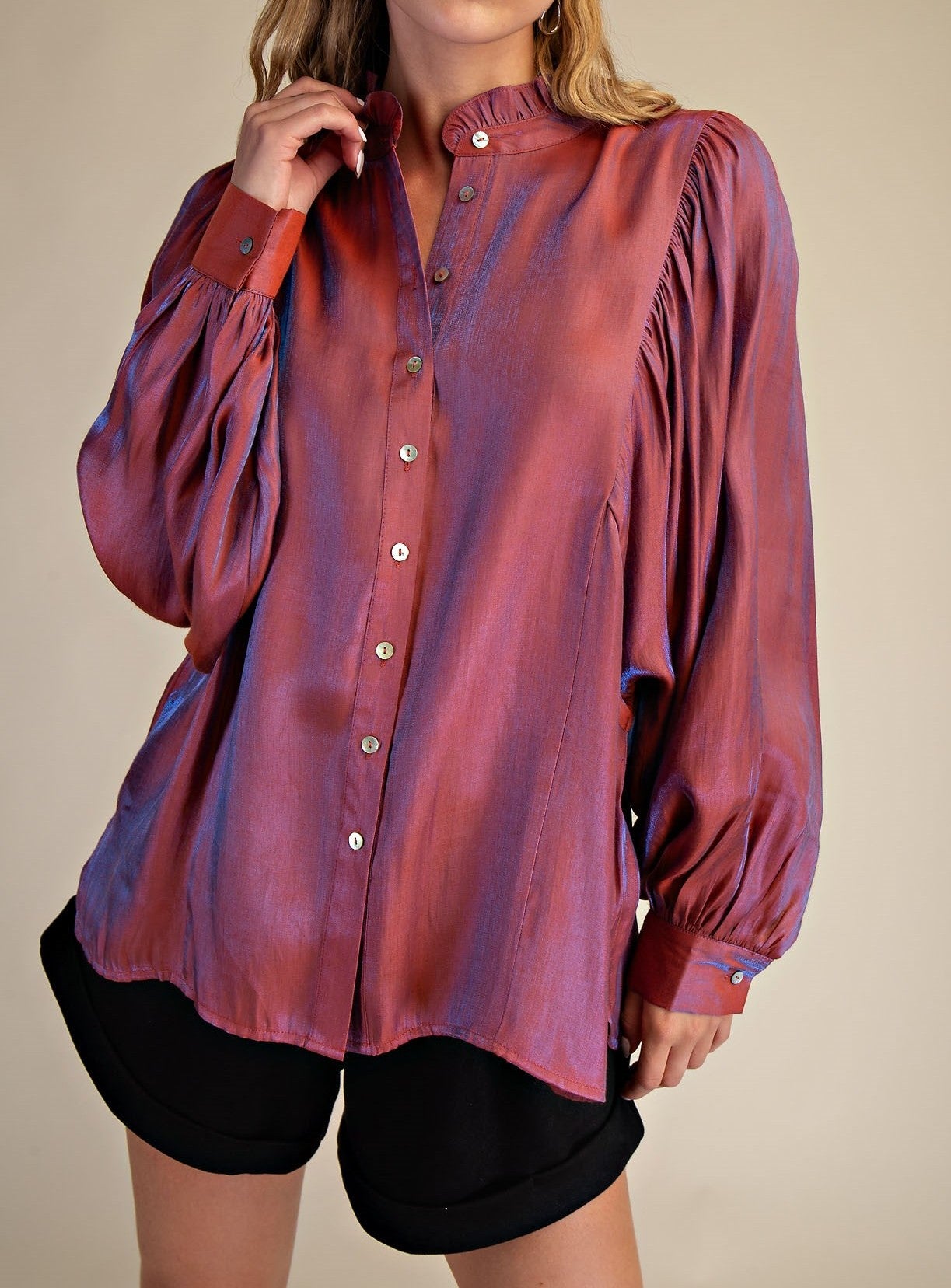 REFLECTIVE RUST BUTTON UP LONG BATWING SLEEVE TOP