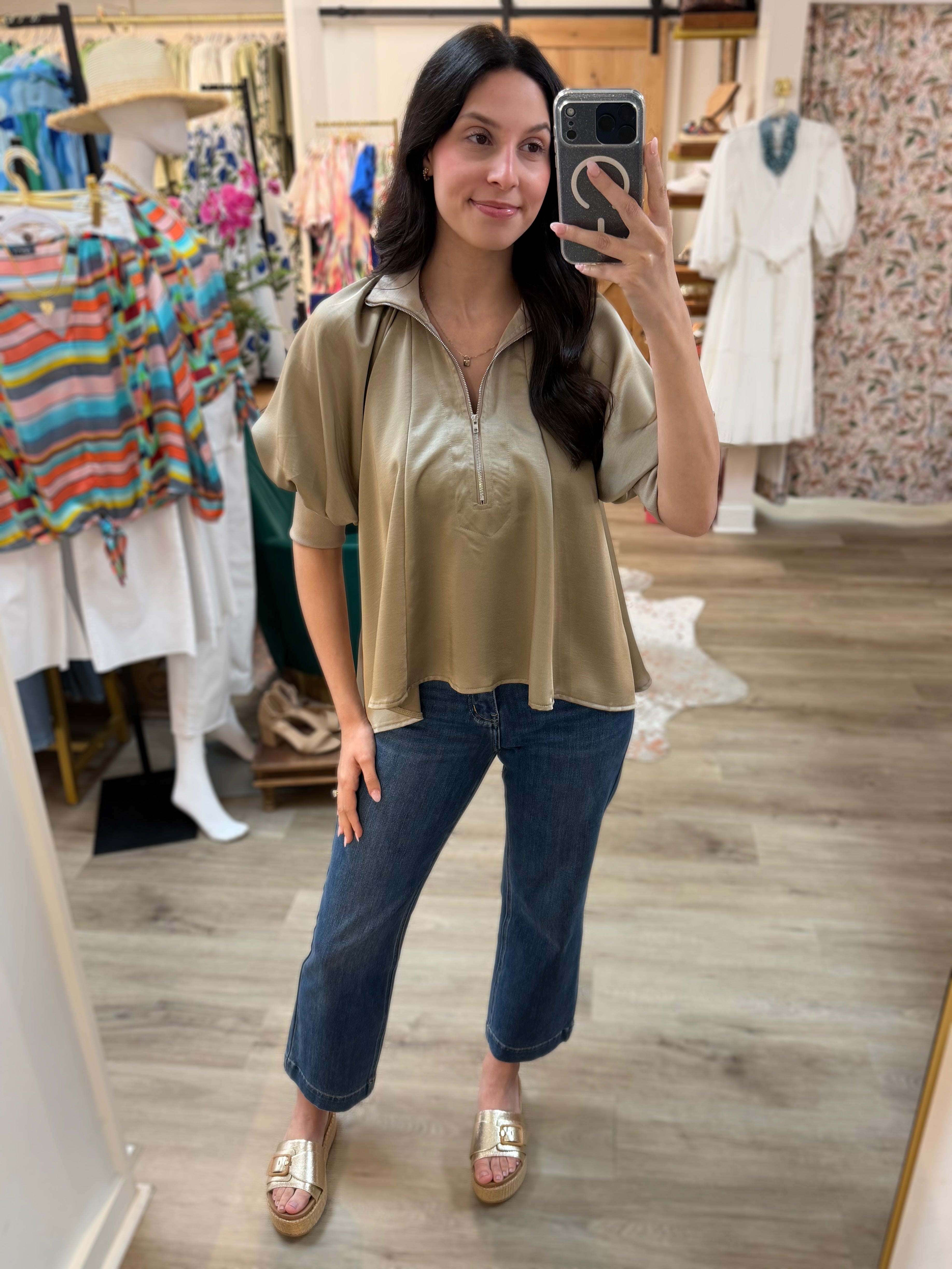 MOCHA MOCK NECK ZIP UP PUFF SLEEVE TOP