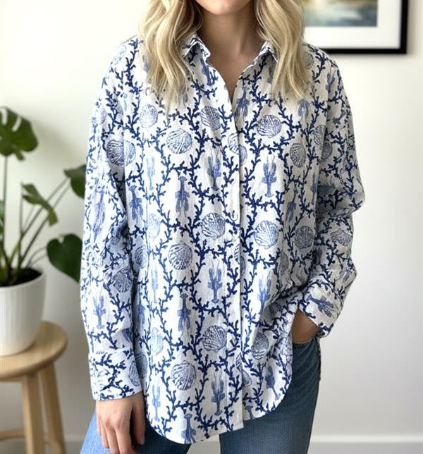 WHITE/ROYAL BLUE BEACH PRINT LONG SLEEVE BUTTON DOWN TOP