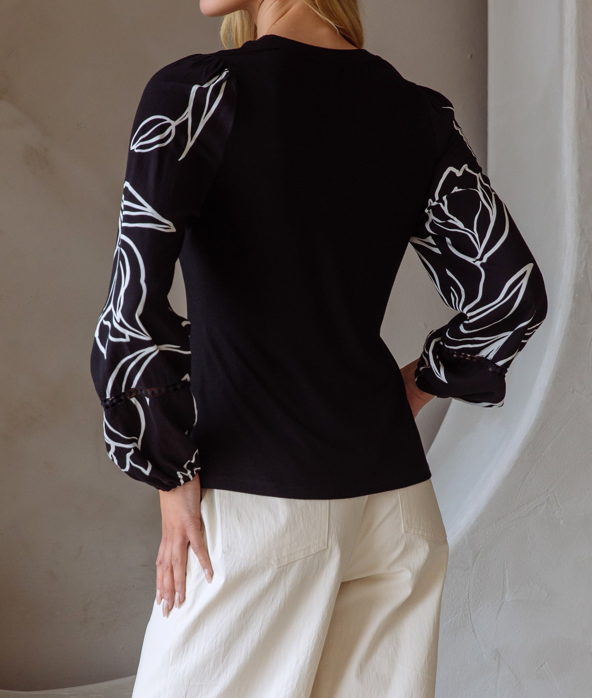 BLACK & WHITE PRINTED TRIM DETAIL LONG SLEEVE TOP