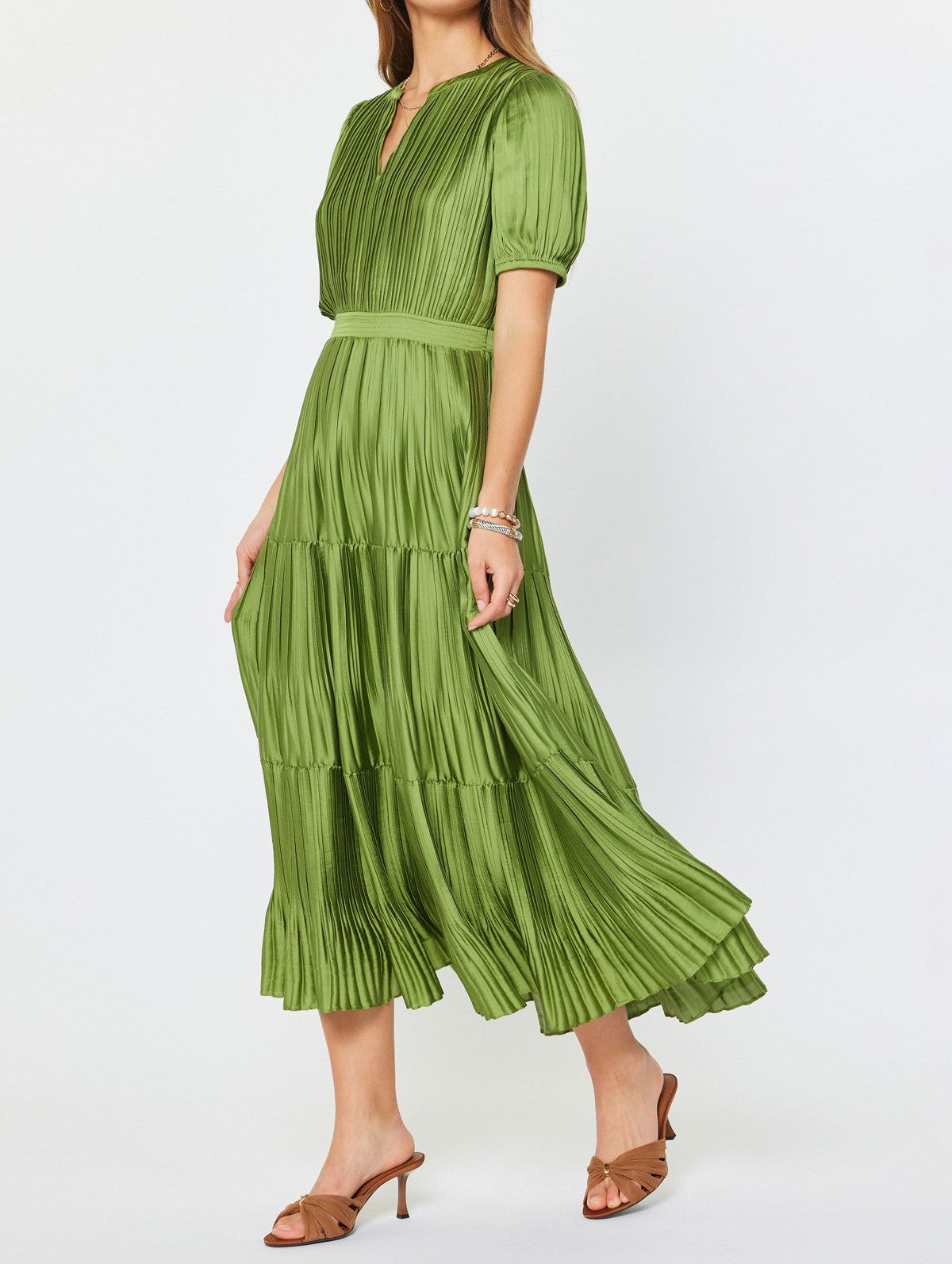 OLIVE PLEATED SPLIT NECK SHORT PUFF SLEEVE TIERED MAXI DRESS