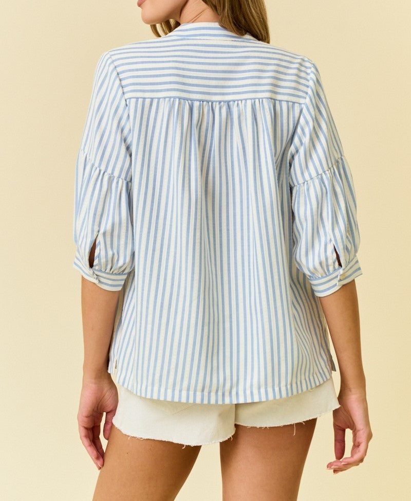 LIGHT BLUE STRIPED SHORT PUFF SLEEVE VNECK PULLOVER TOP