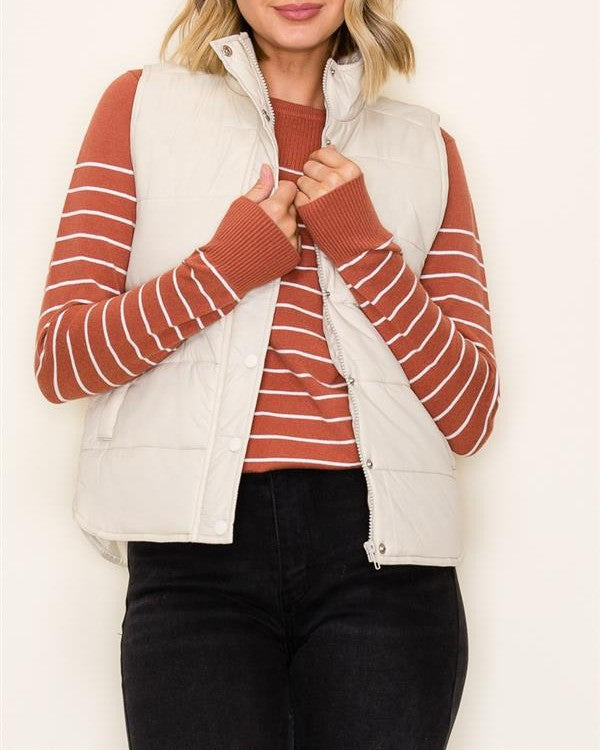 IVORY ZIP UP & SNAP BUTTON SOLID PUFFER VEST