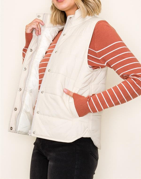 IVORY ZIP UP & SNAP BUTTON SOLID PUFFER VEST