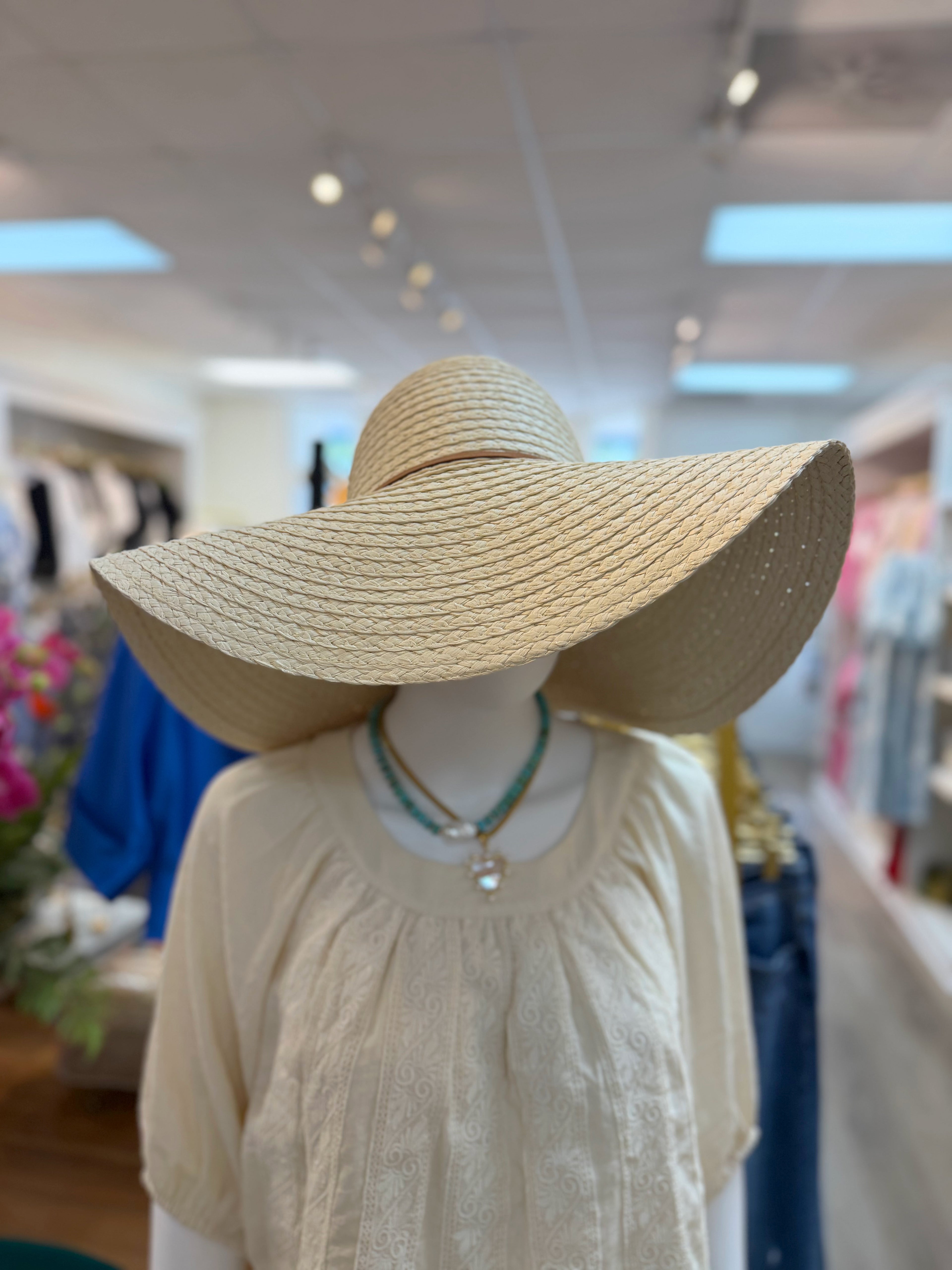 FLOPPY STRAW HAT