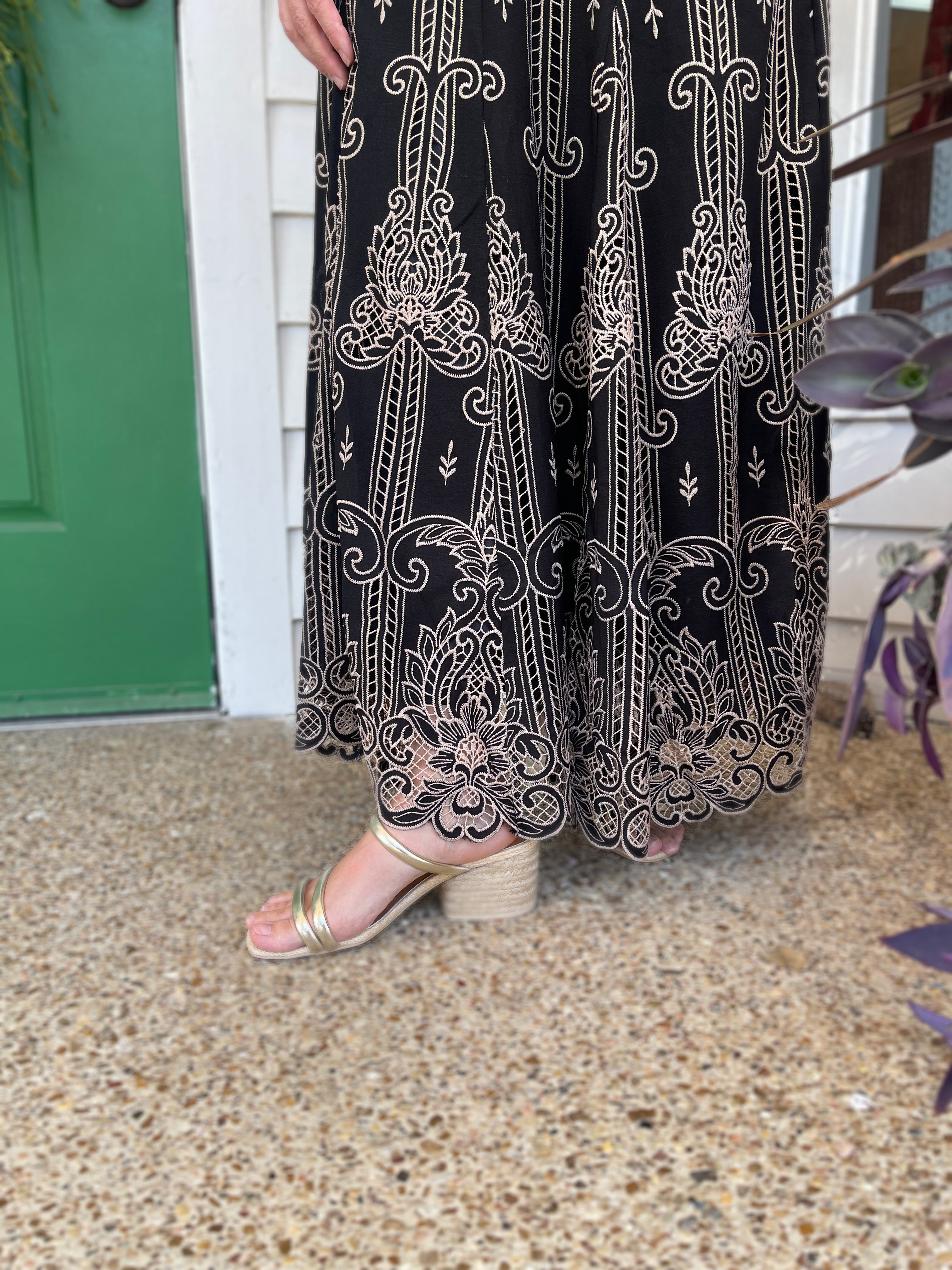 BLACK/TAUPE TWO TONE LACE CUTOUT BECCA SKIRT