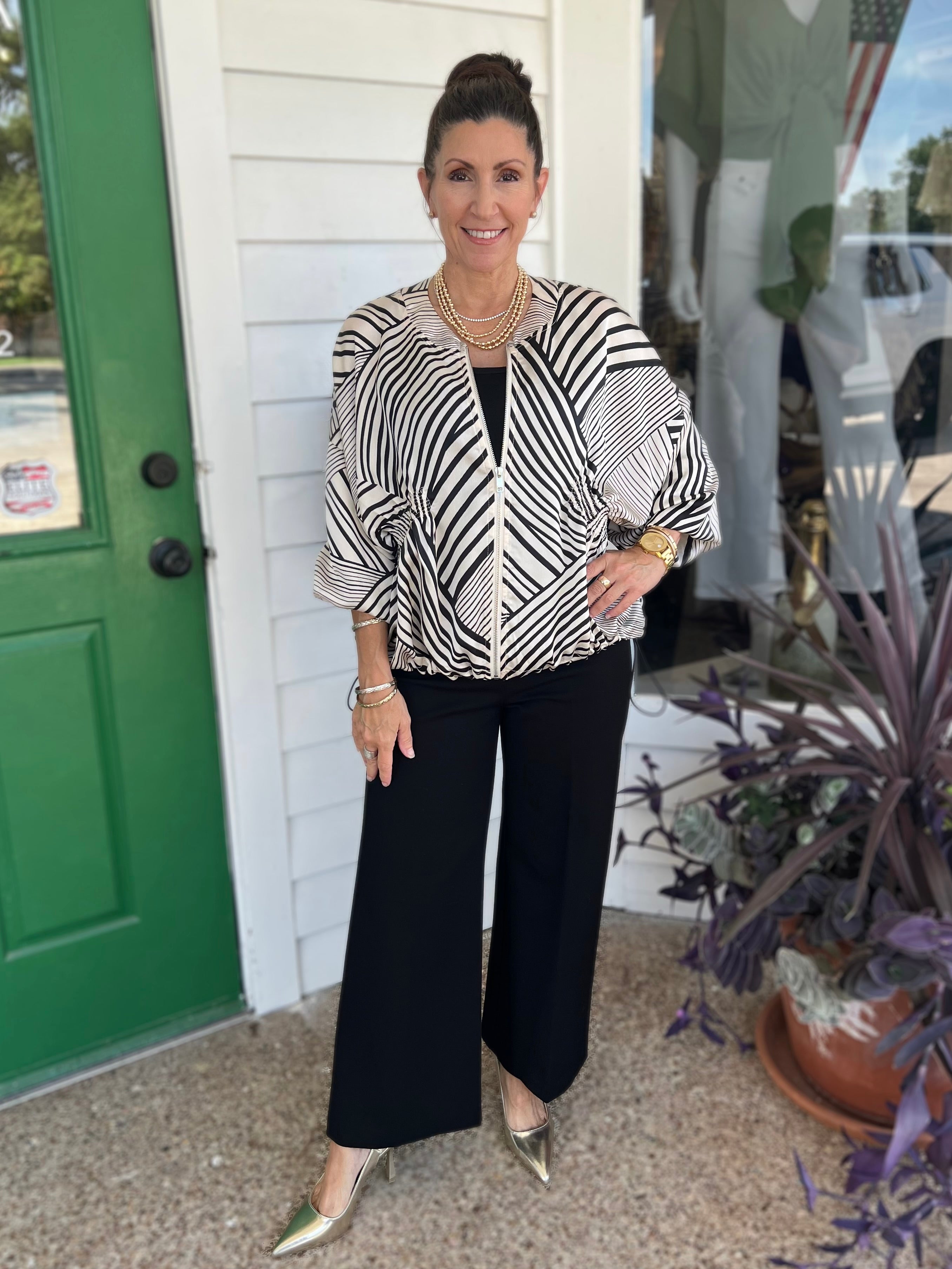 CREAM/BLACK STRIPE PRINT LONG SLEEVE ZIP UP JACKET