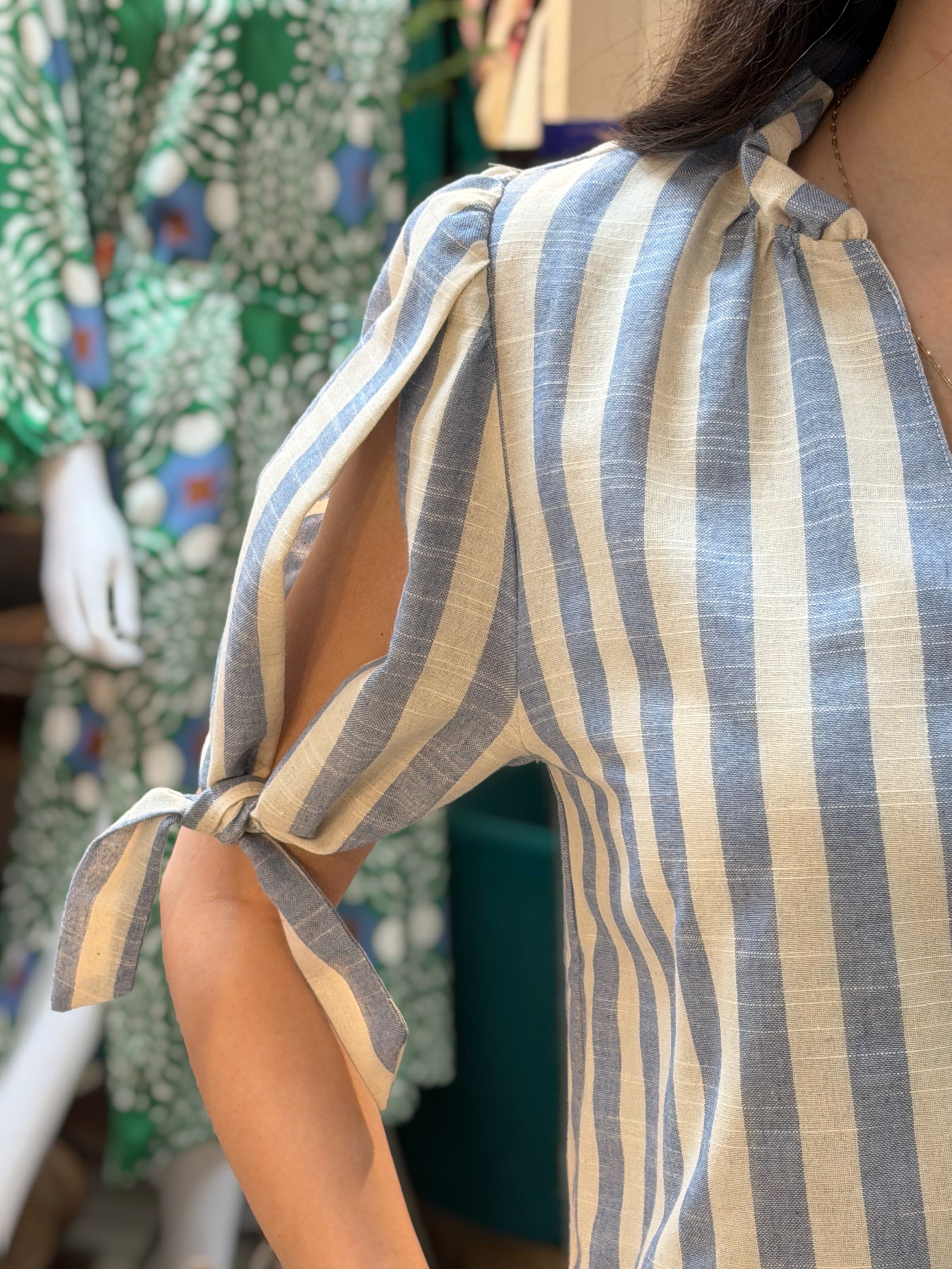 BLUE/CREAM STRIPED VNECK SHORT TIE SLEEVE TOP