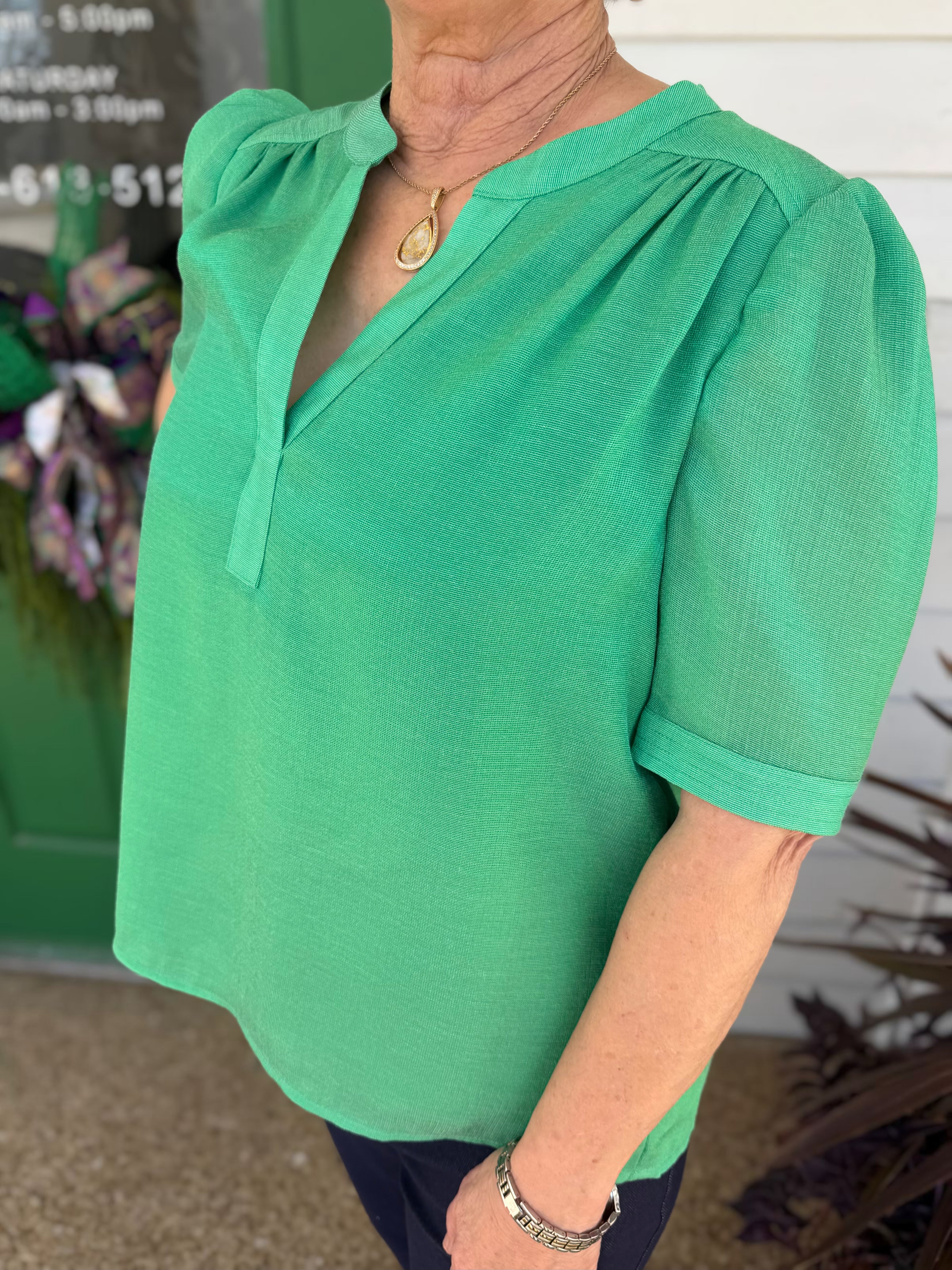 COOL ALOE METALLIC SHEEN GATHERED SHORT PUFF SLEEVE TOP