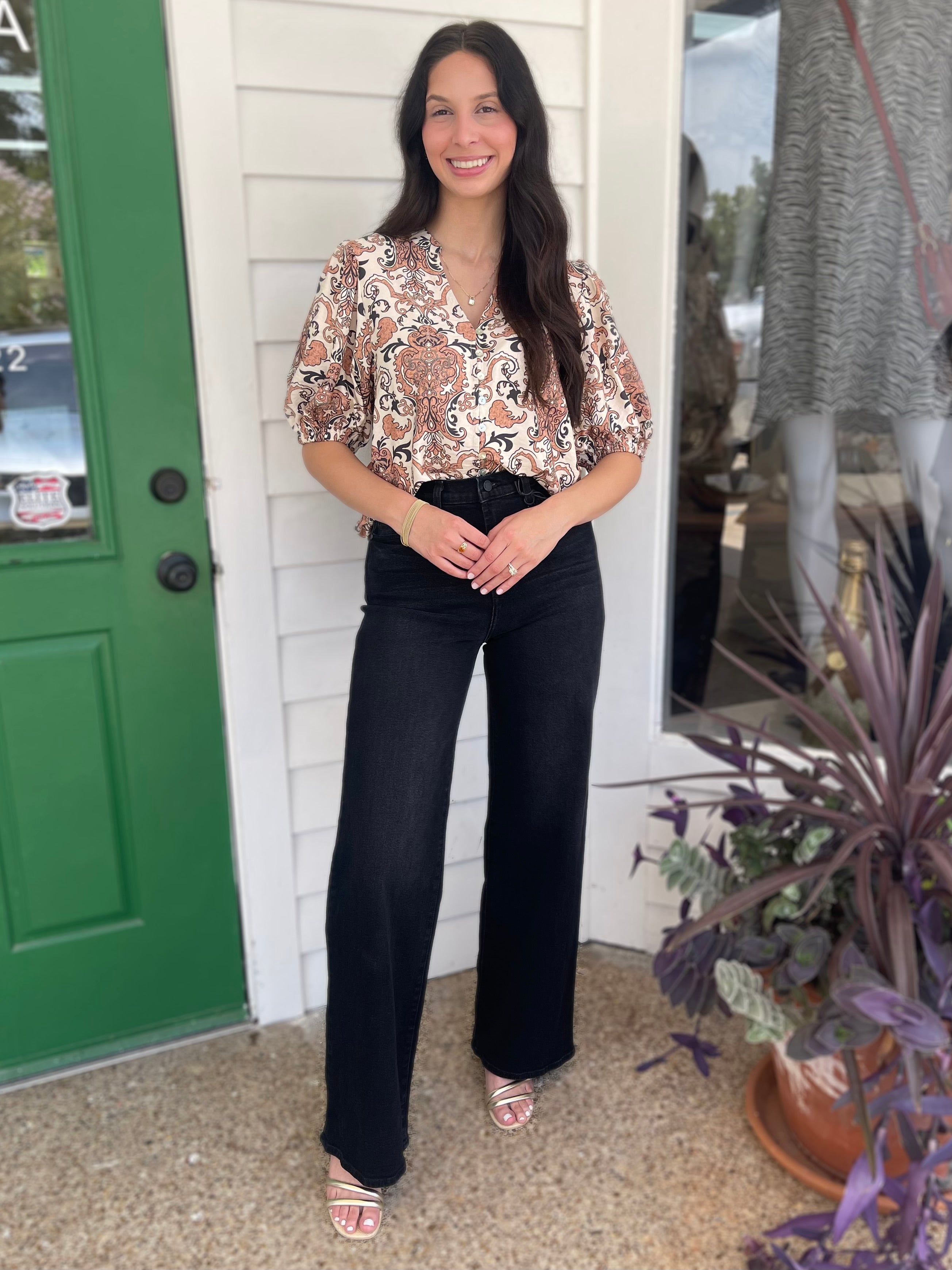 BEIGE/BLACK PAISLEY PRINT PUFF SLEEVE BUTTON UP TOP