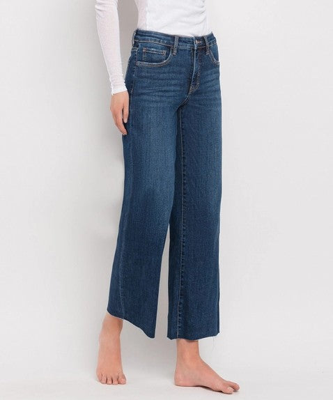 DARK WASH MID RISE TUMMY CONTROL CROPPED WIDE LEG FINDERS KEEPERS JEANS