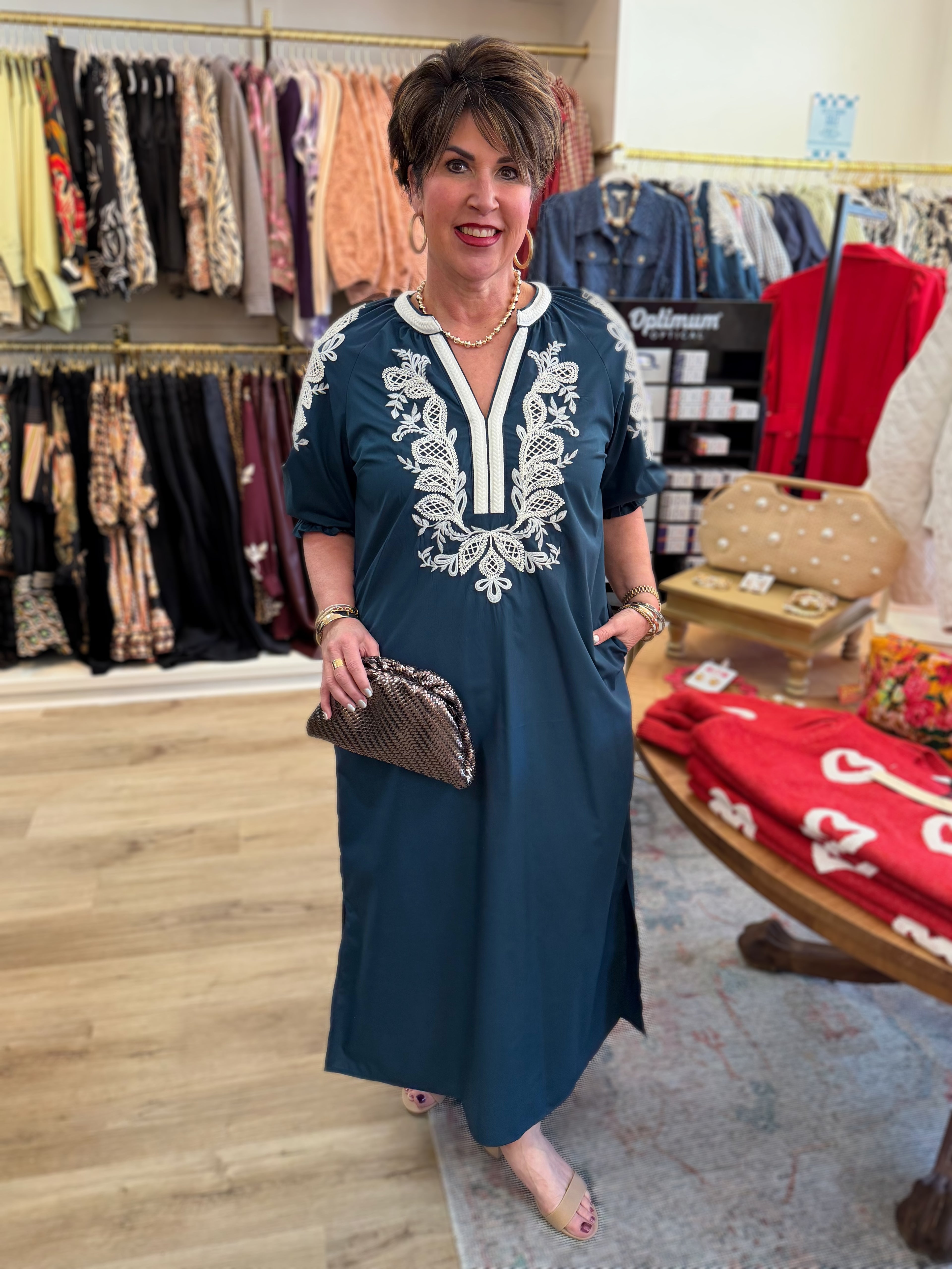 NAVY/WHITE EMBROIDERY DETAIL SMOCKED HALF SLEEVE MIDI DRESS