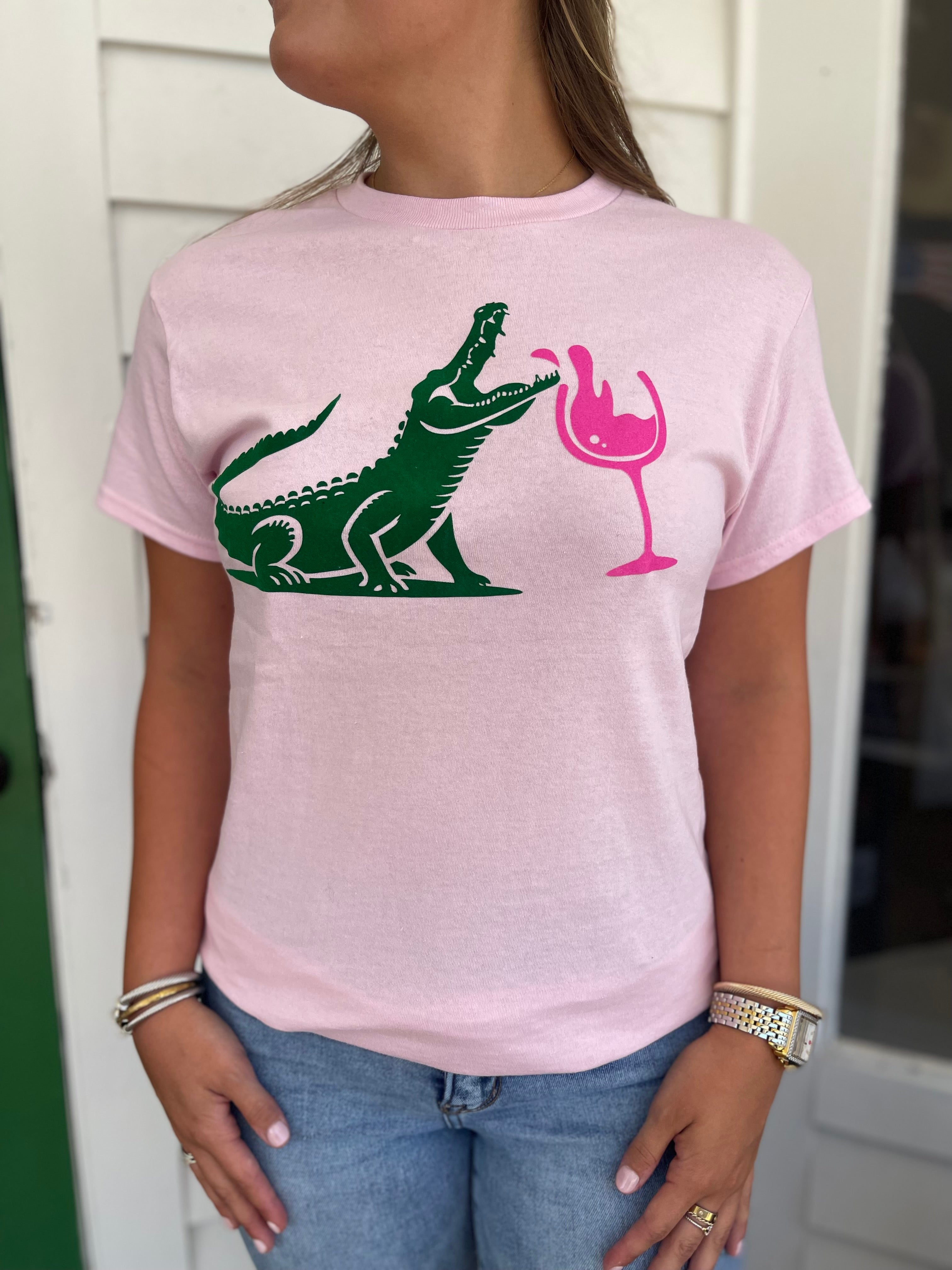 PINK GATOR & WINE SHORT SLEEVE TSHIRT