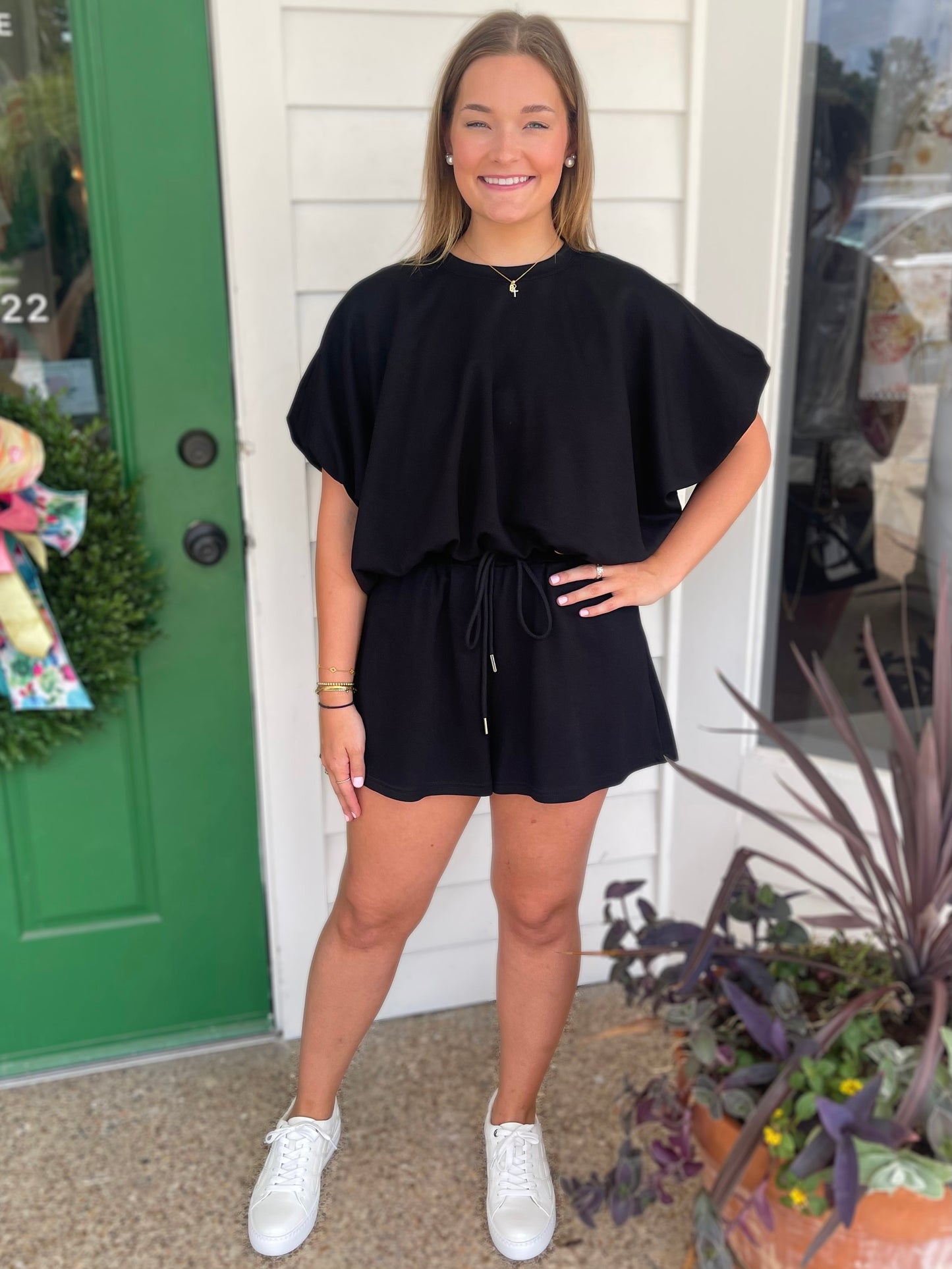 BLACK BUBBLE HEM PULLOVER SHORT SET