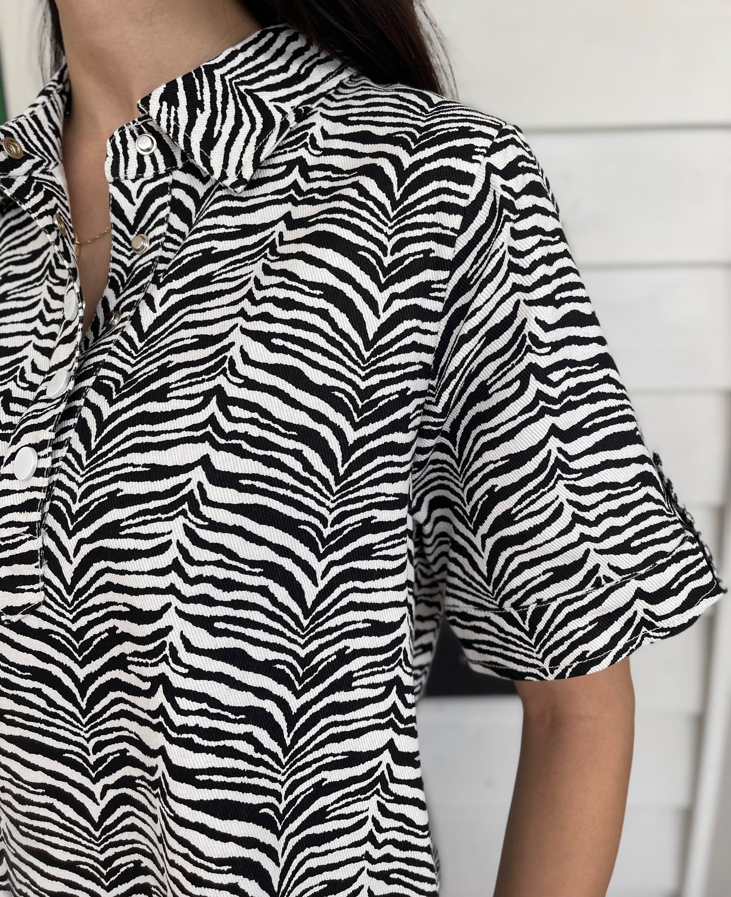 BLACK ZEBRA PRINT COLLARED MINI DRESS