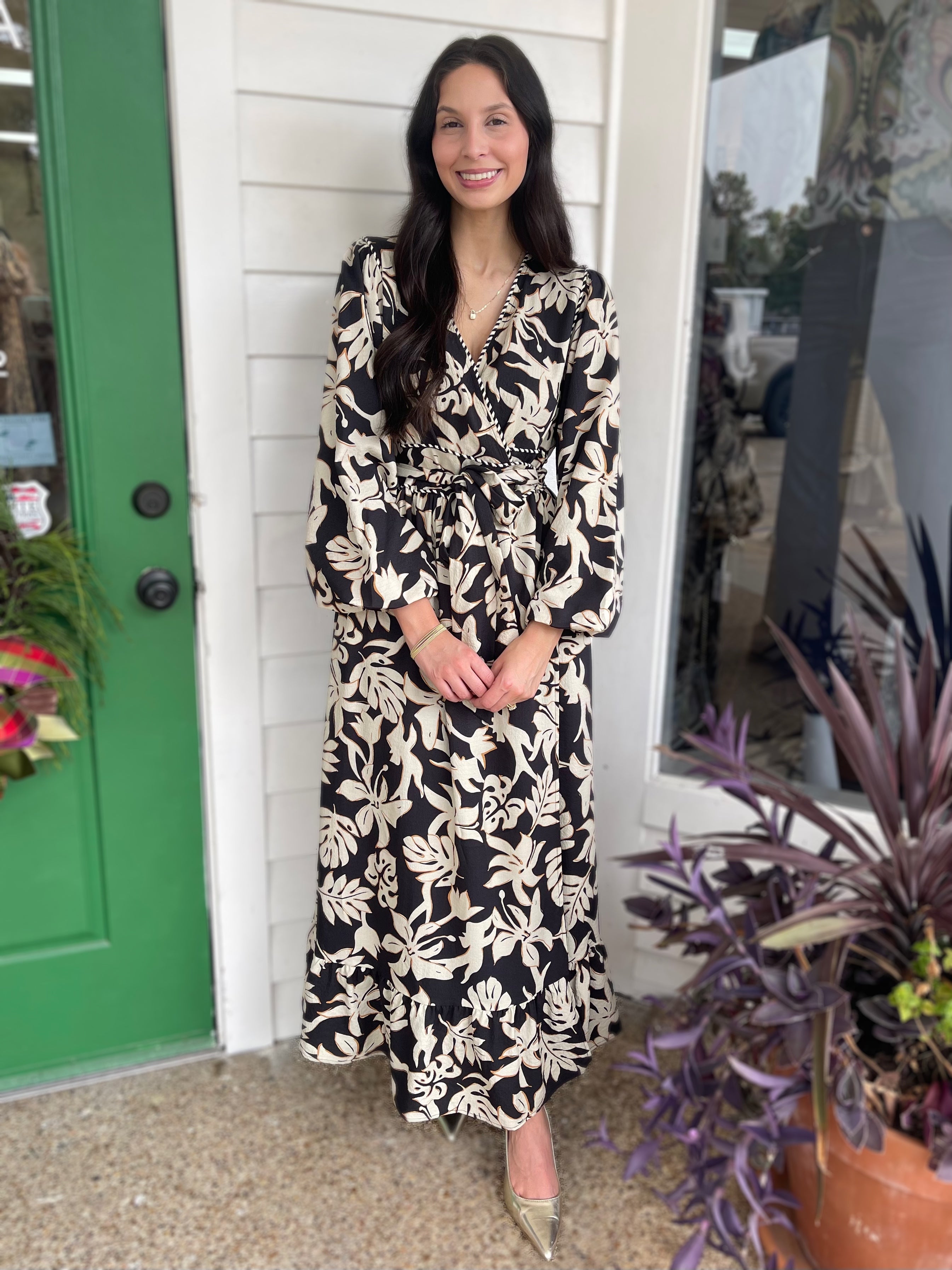 BLACK FLORAL PRINT WAIST TIE WRAP MAXI DRESS