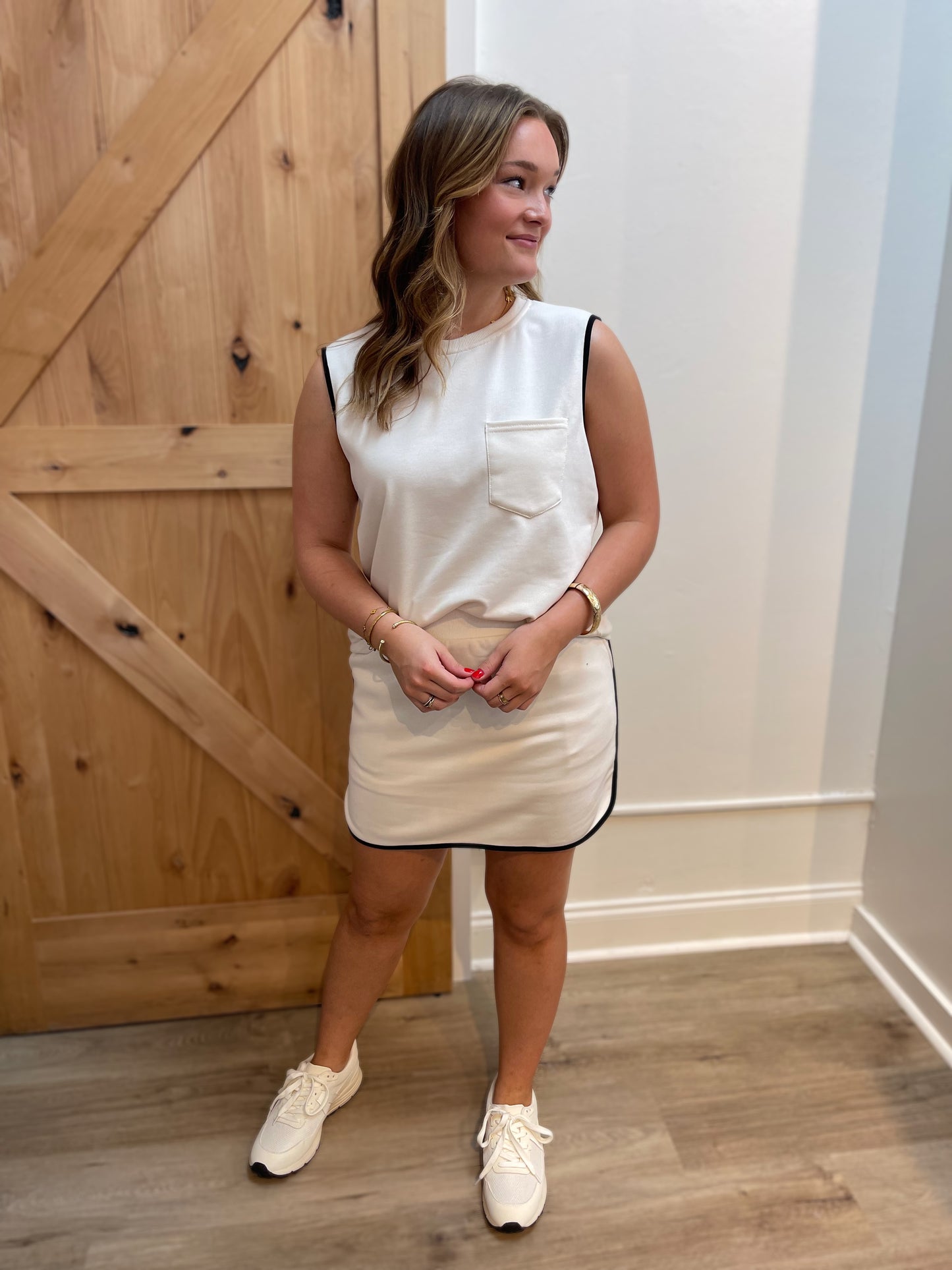 CREAM CONTRAST DETAIL TOP & SKIRT SET