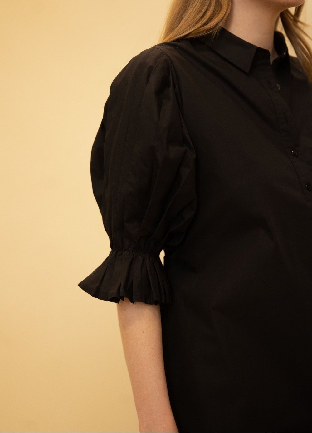 BLACK POPLIN PLEATED SLEEVE SHIRT DRESS
