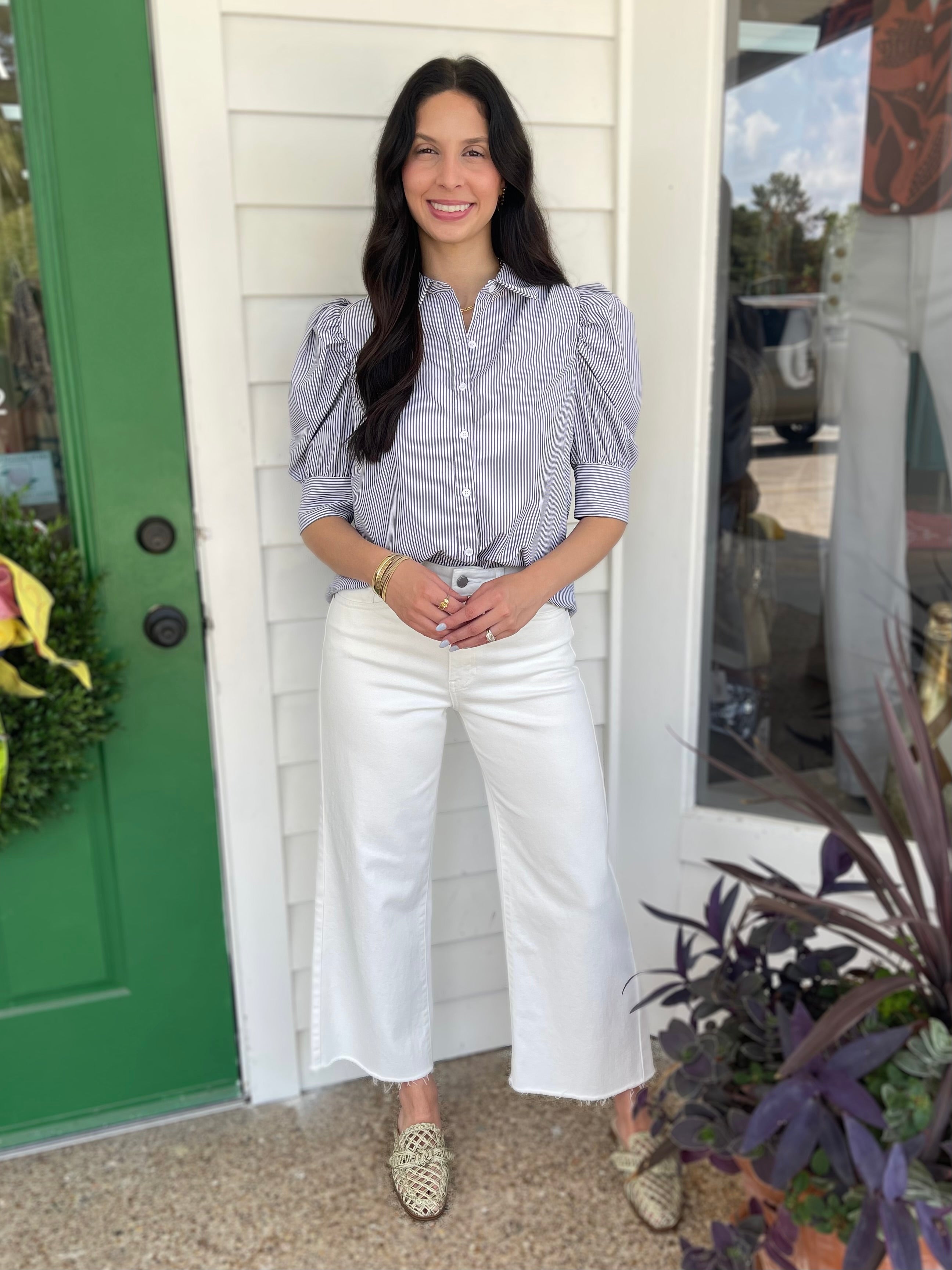 BLACK STRIPED COLLARED SHORT PUFF SLEEVE BUTTON UP BLOUSE