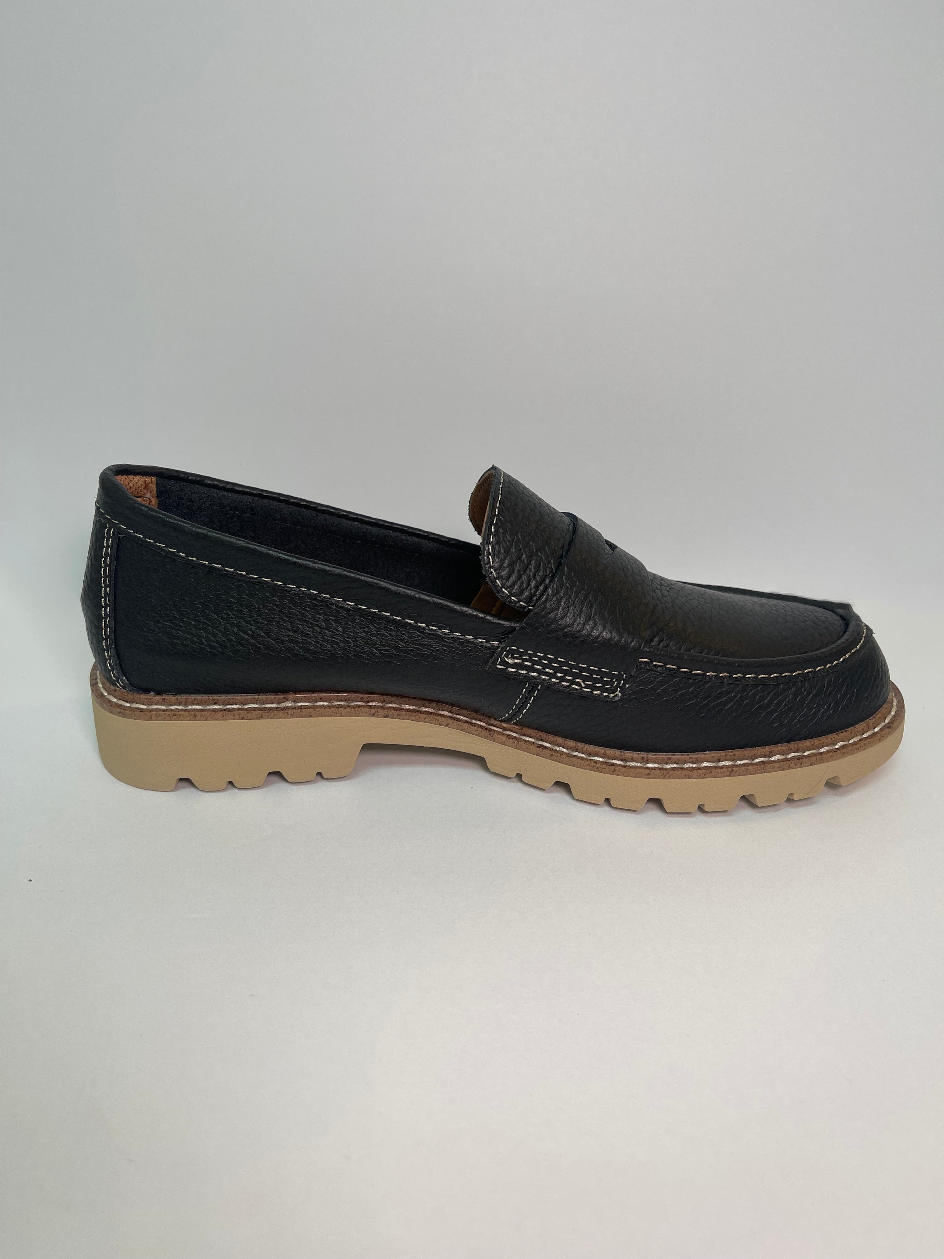 BLACK LAKOTA LOAFER