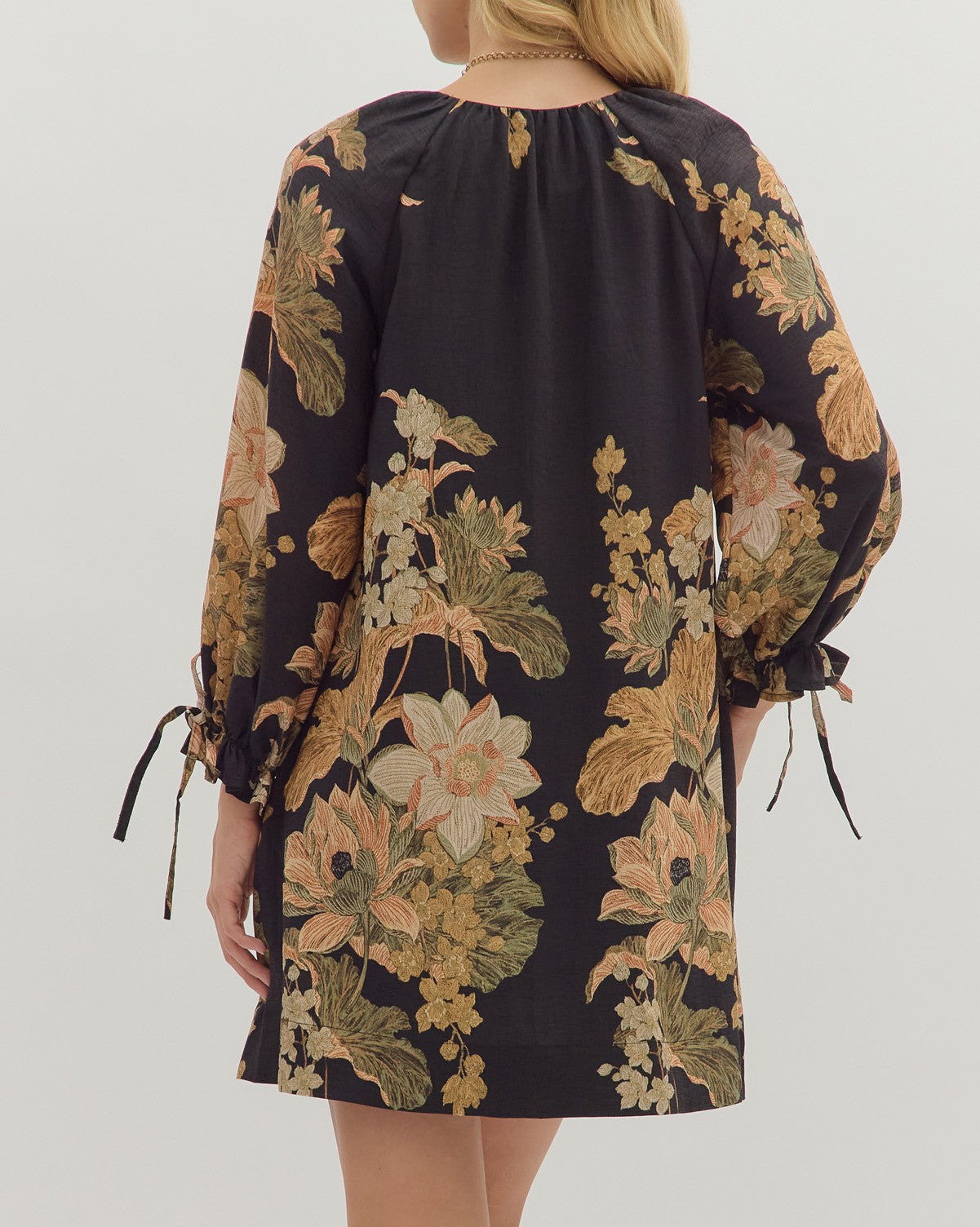 BLACK FLORAL PRINT GATHERED VNECK LONG SLEEVE MINI DRESS
