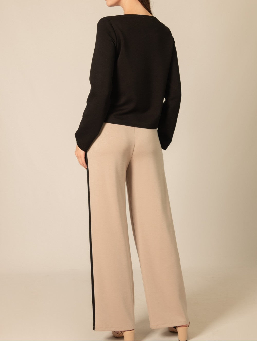 BLACK PCILL BUTTER MODAL BOAT NECK LONG SLEEVE TOP