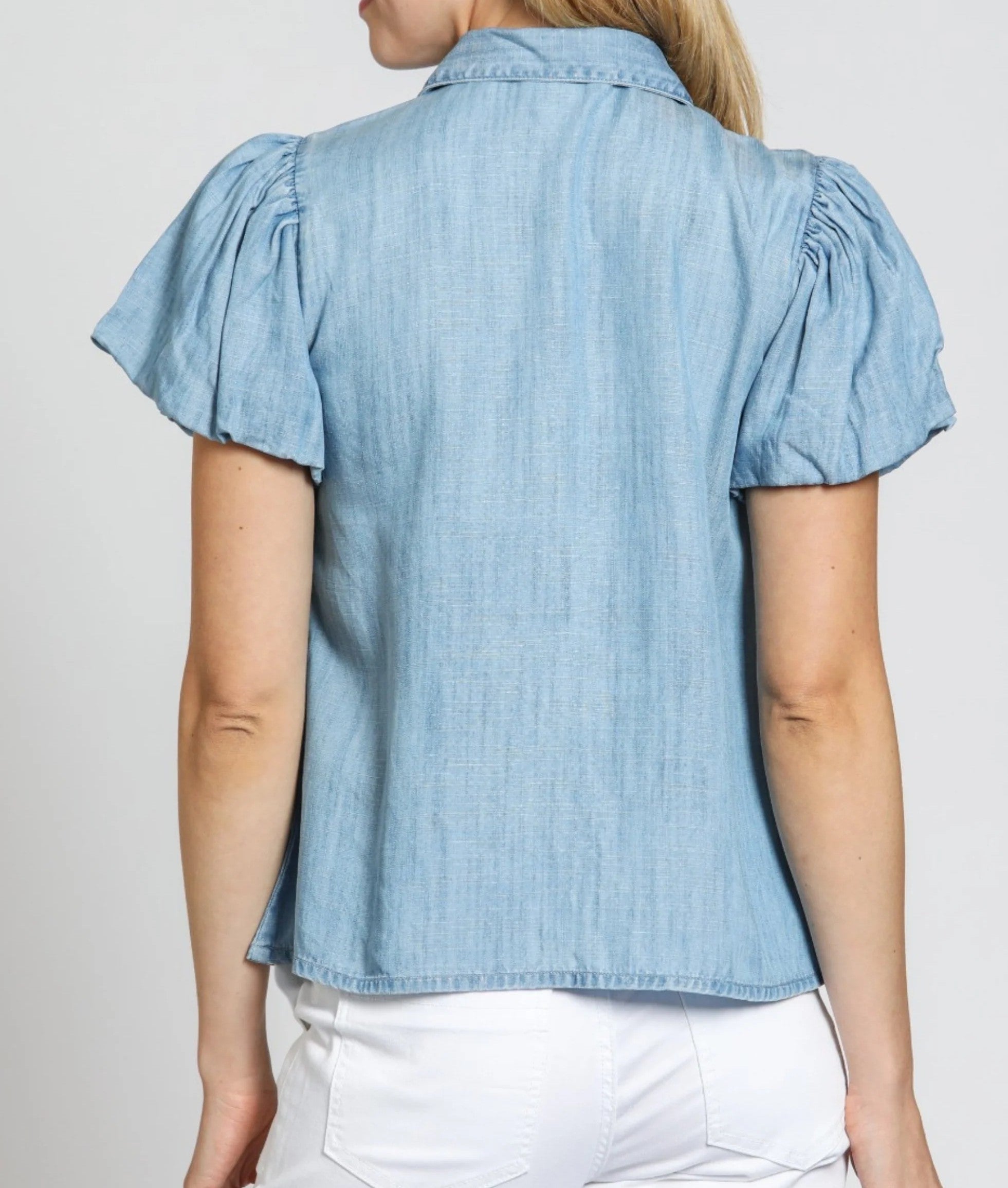 LIGHT INDIGO DENIM PINTUCK DETAIL SHORT PUFF SLEEVE TOP