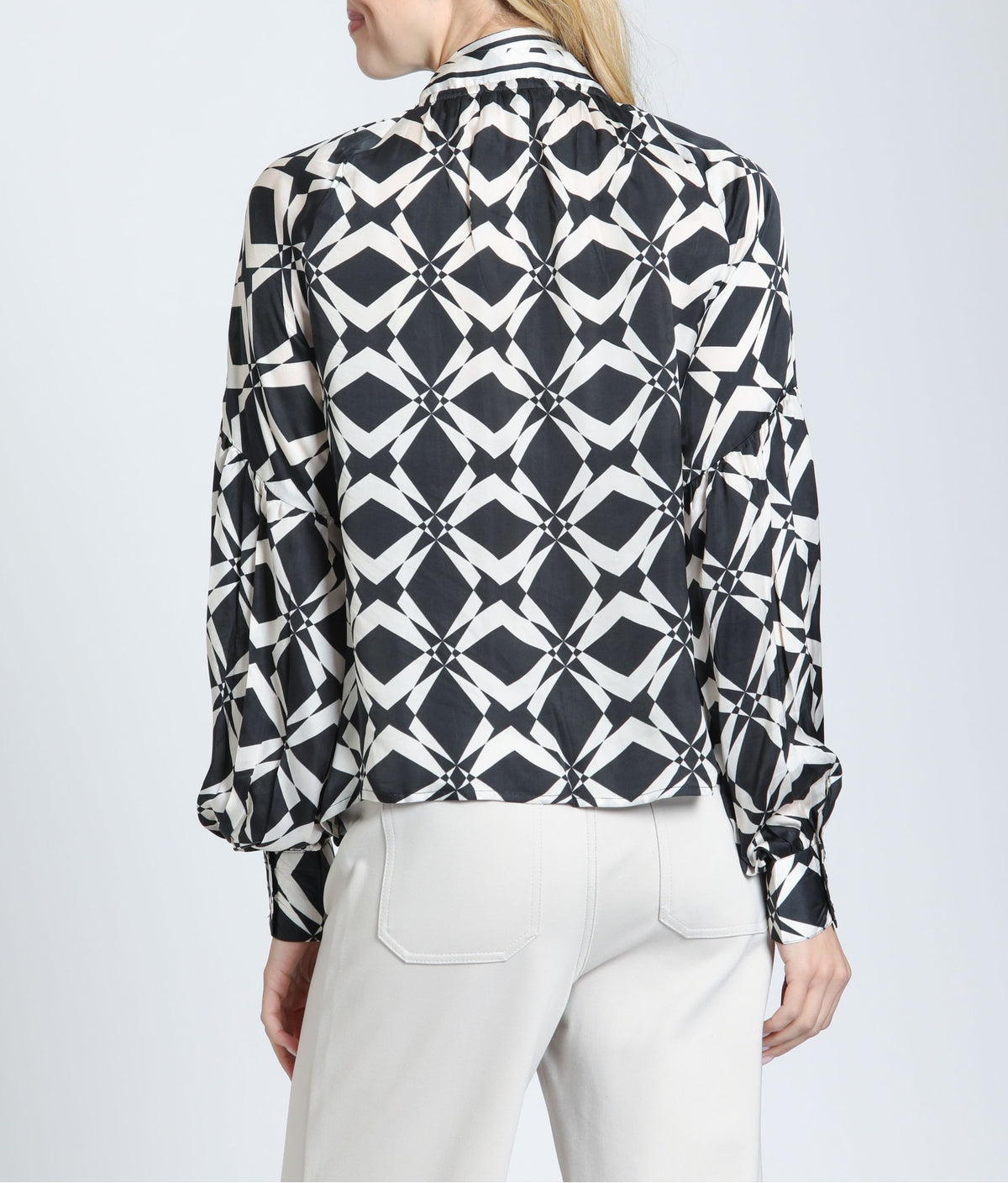 MIDNIGHT & IVORY GEOMETRIC PRINT NECKTIE LONG SLEEVE BUTTON UP TOP