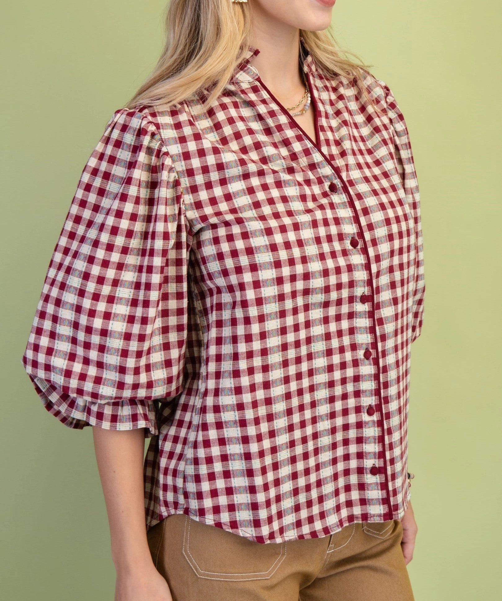 WINE CHECKERED PRINT BUTTON DOWN GATHERED SLEEVE TOP
