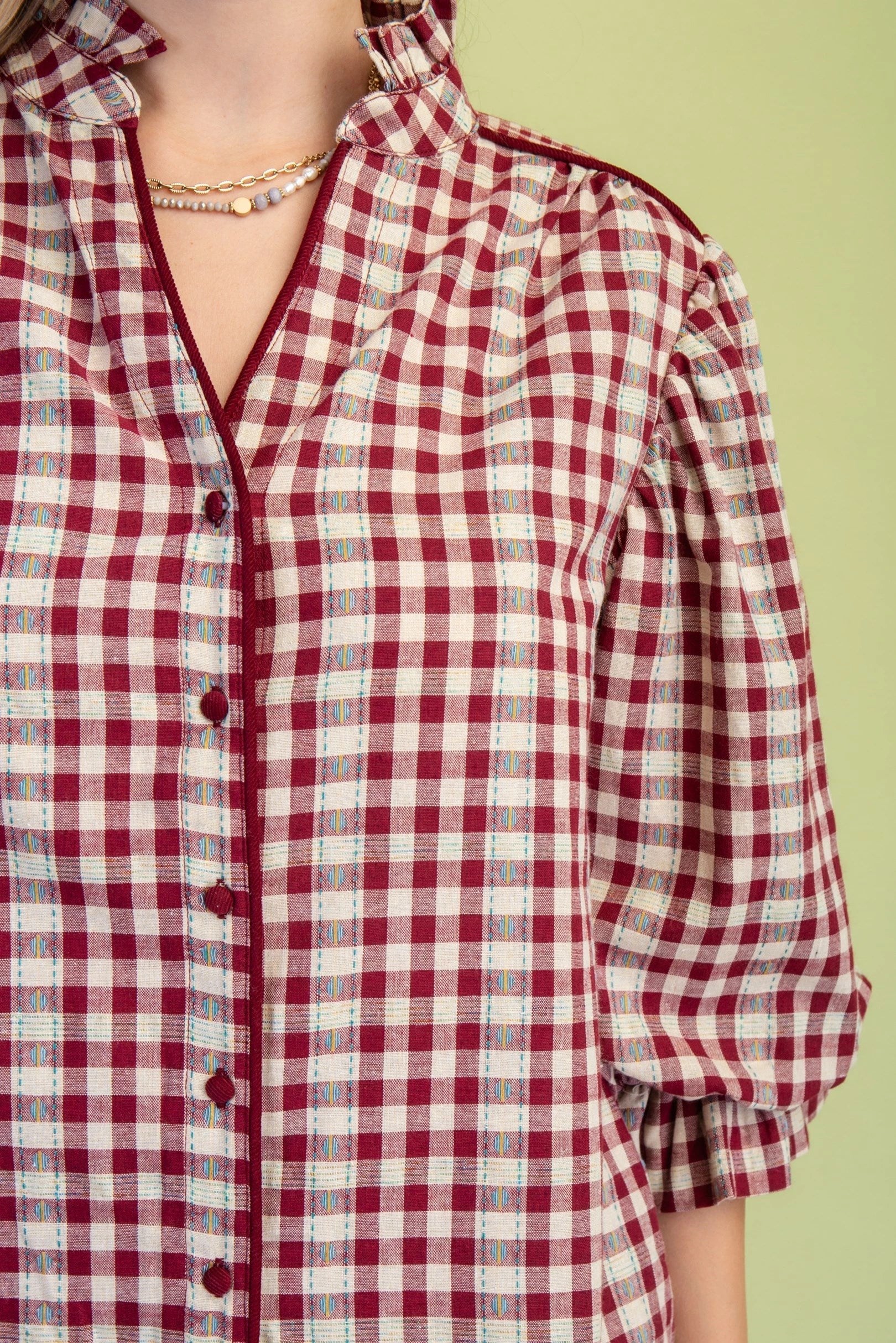 WINE CHECKERED PRINT BUTTON DOWN GATHERED SLEEVE TOP
