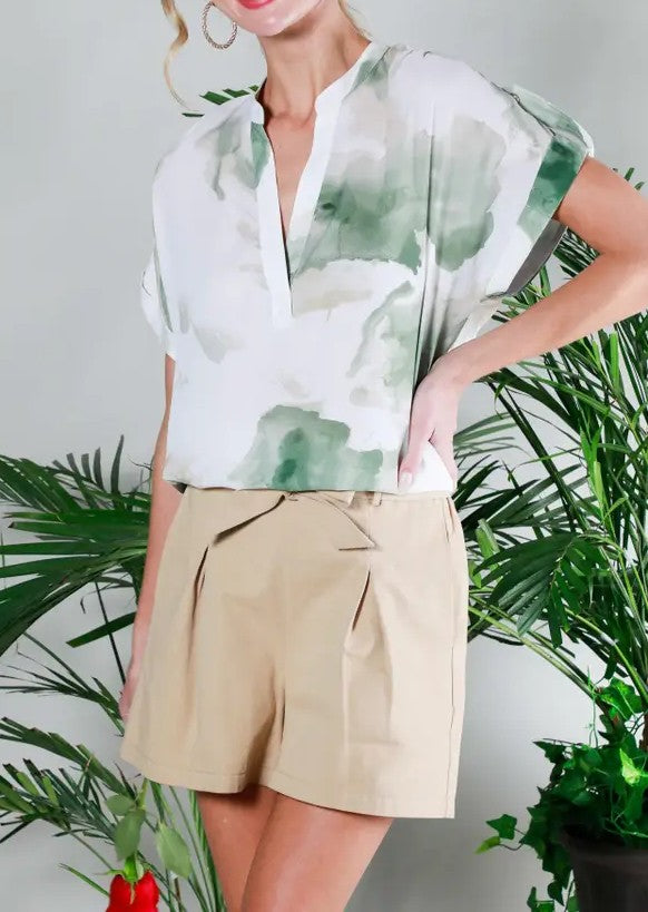 OLIVE GREEN WATERCOLOR MARBLE PRINT ROLLED SHORT SLEEVE TOP