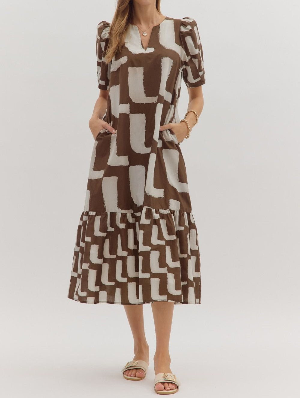 BROWN PRINTED SHORT PUFF SLEEVE RUFFLE HEM MIDI DRESS