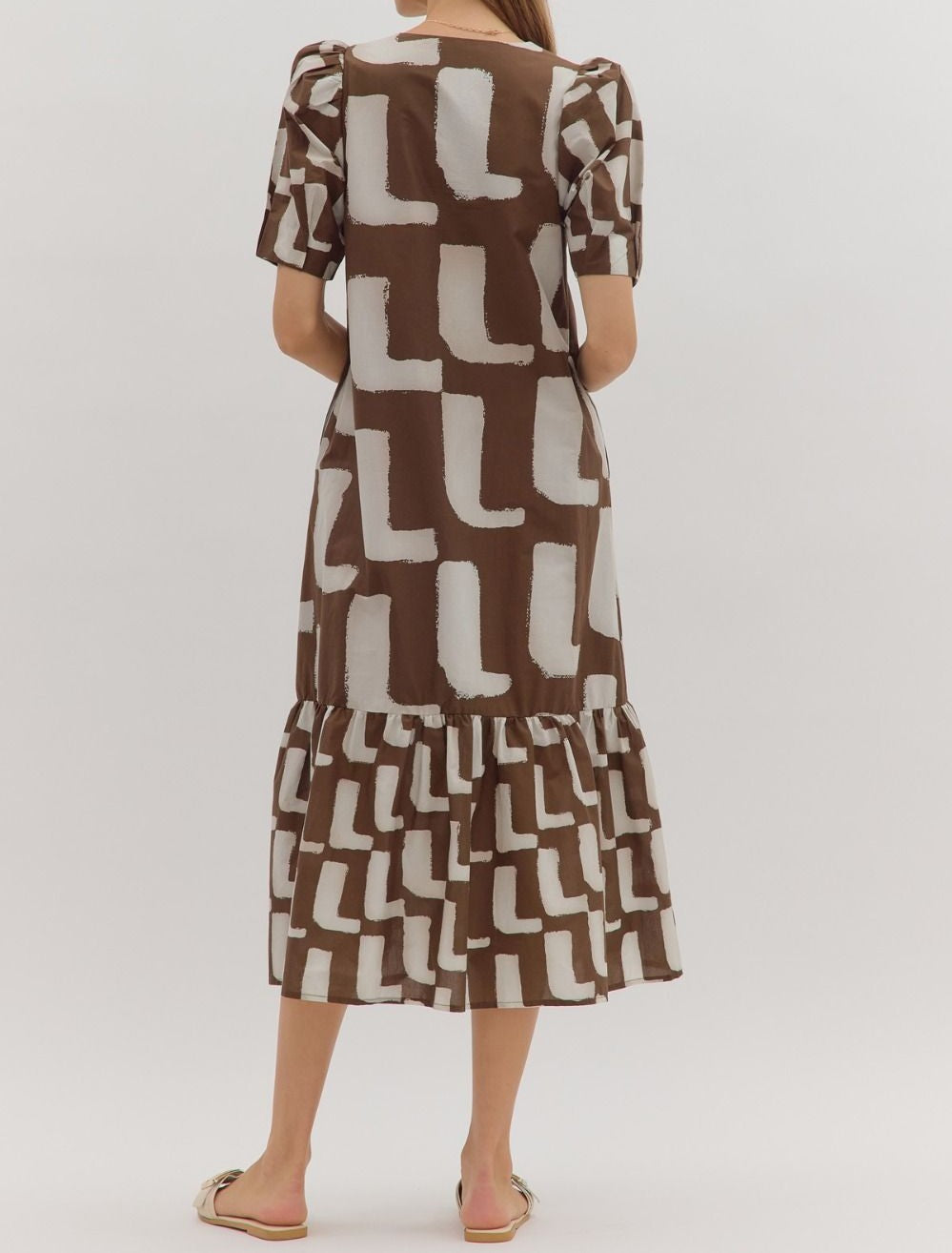 BROWN PRINTED SHORT PUFF SLEEVE RUFFLE HEM MIDI DRESS
