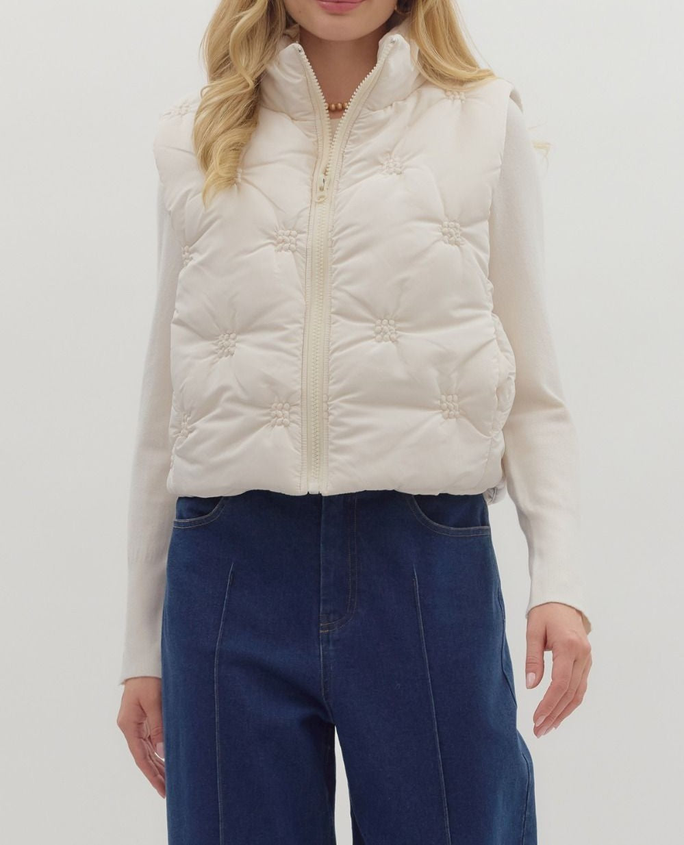 CREAM SLEEVELESS ZIP-FRONT QUILTED PUFFER VEST