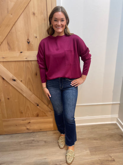 WINE SOLID KNIT FRONT PATCH POCKET LONG SLEEVE TOP