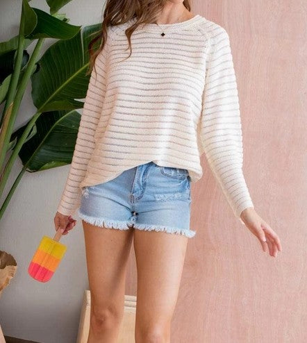 CREAM LONG RAGLAN SLEEVE SWEATER