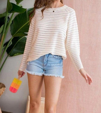 CREAM LONG RAGLAN SLEEVE SWEATER