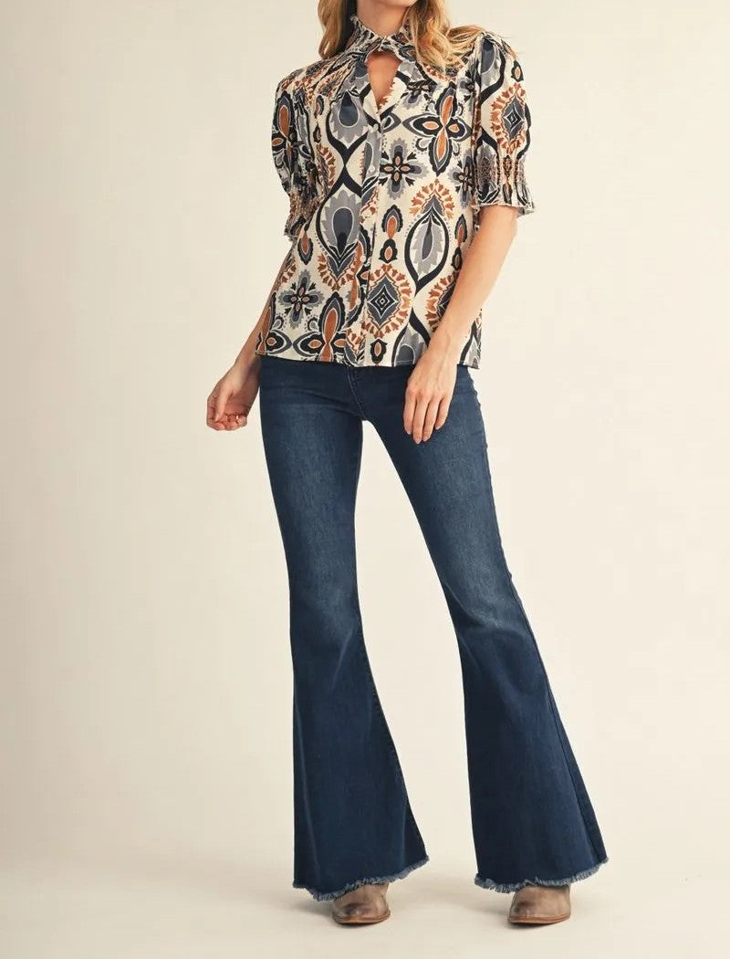 BLACK/GREY/RUST MULTI BOHO GEOMETRIC MEDALLION PRINT SHORT PUFF SLEEVE BUTTON UP TOP