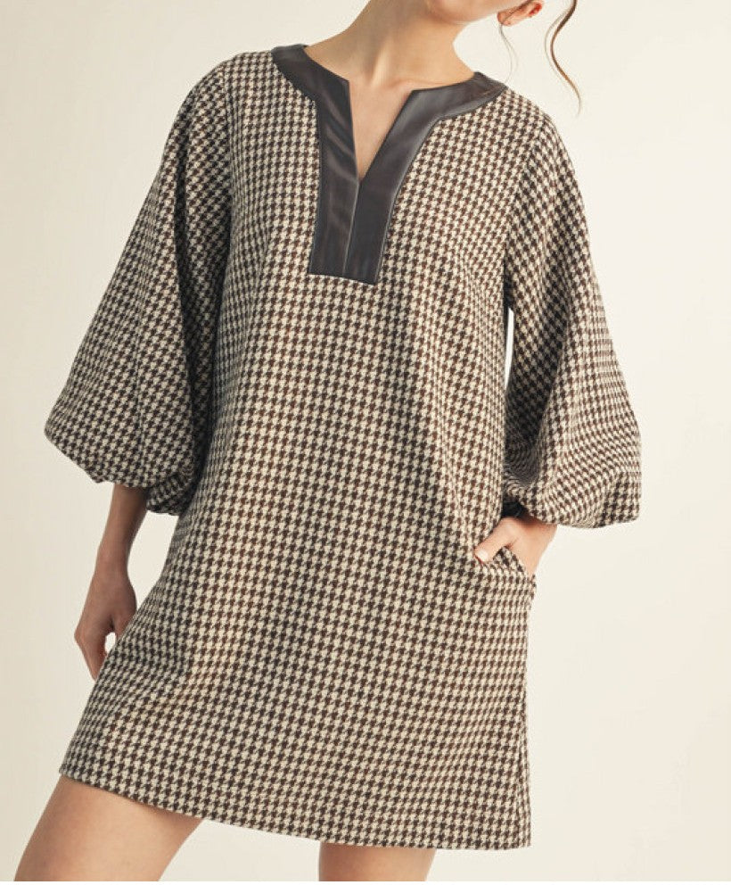 BROWN HOUNDSTOOTH FAUX LEATHER CONTRAST 3/4 BALLOON SLEEVE MINI DRESS
