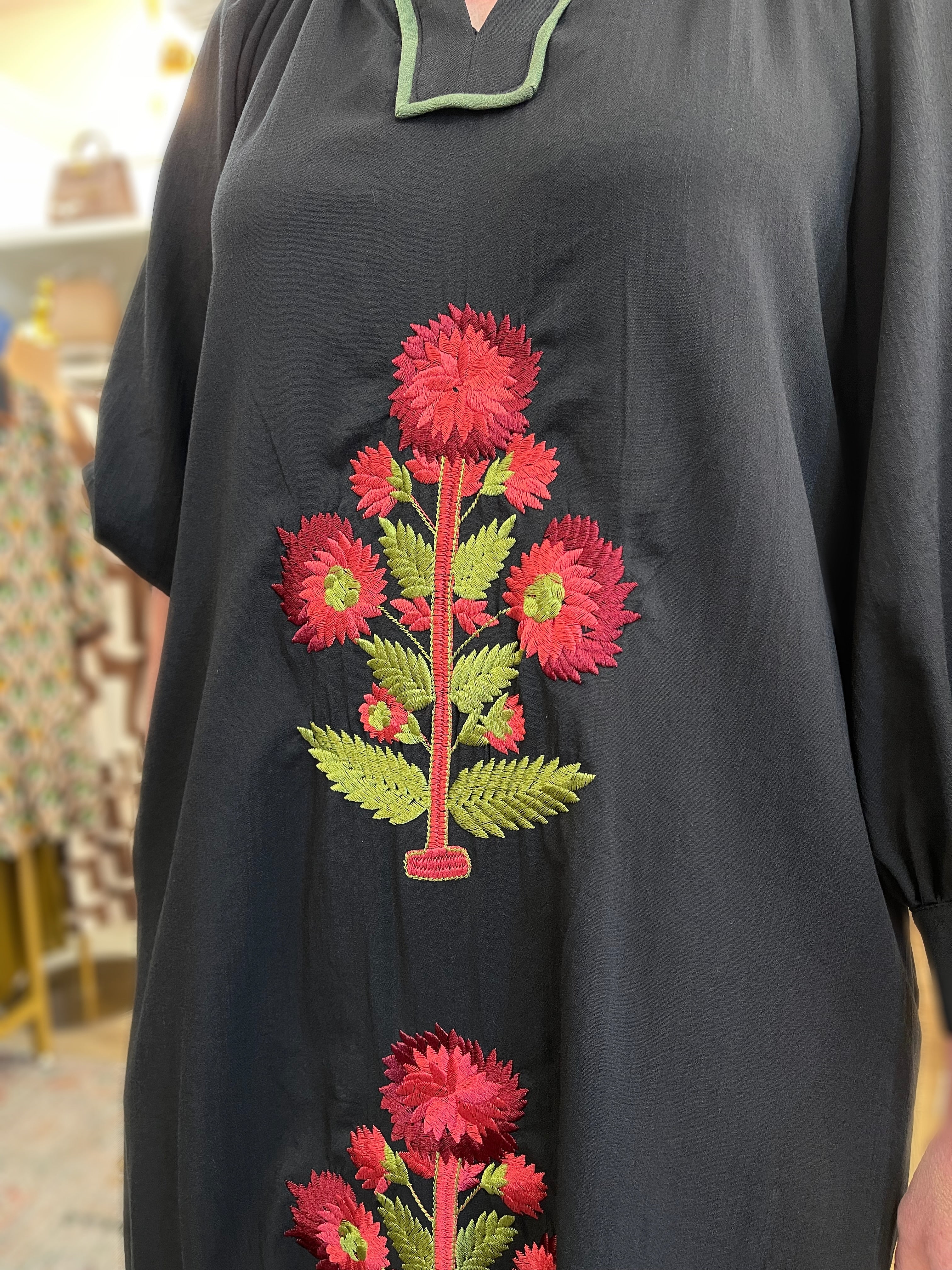 BLACK FLORAL EMBROIDERY CONTRAST TRIM LONG SLEEVE MAXI DRESS