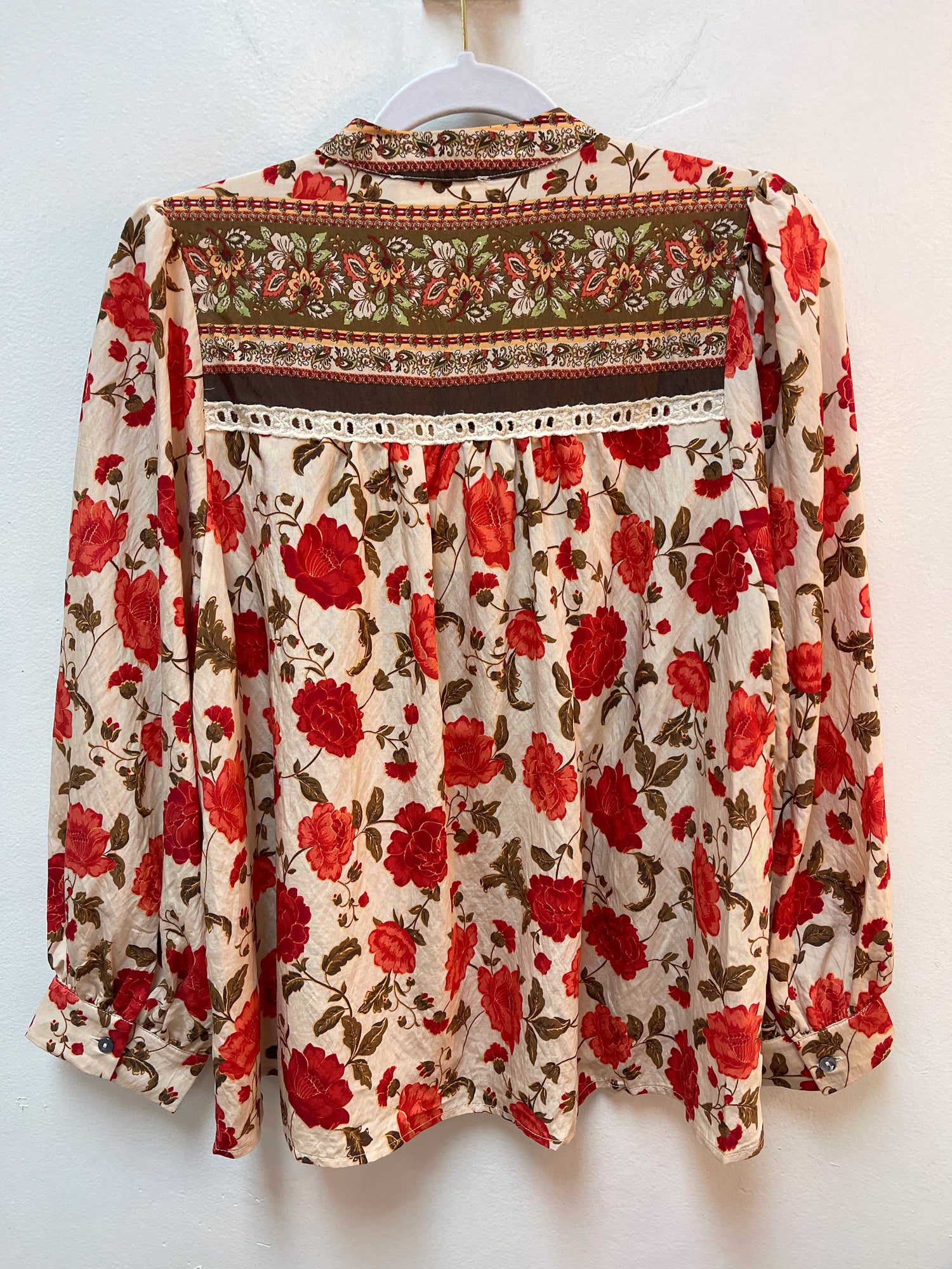 ECRU FLORAL PRINT LONG SLEEVE BLOUSE
