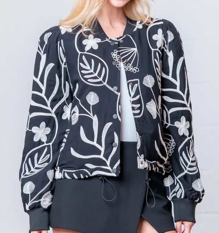 BLACK/WHITE EMBROIDERED FRONT BUTTON UP LONG SLEEVE PUFFER JACKET