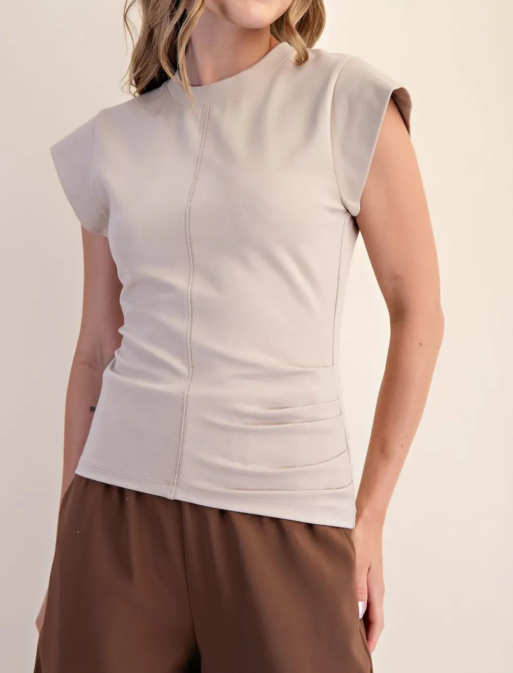 BEIGE RUSTIC GATHERED KNIT TOP