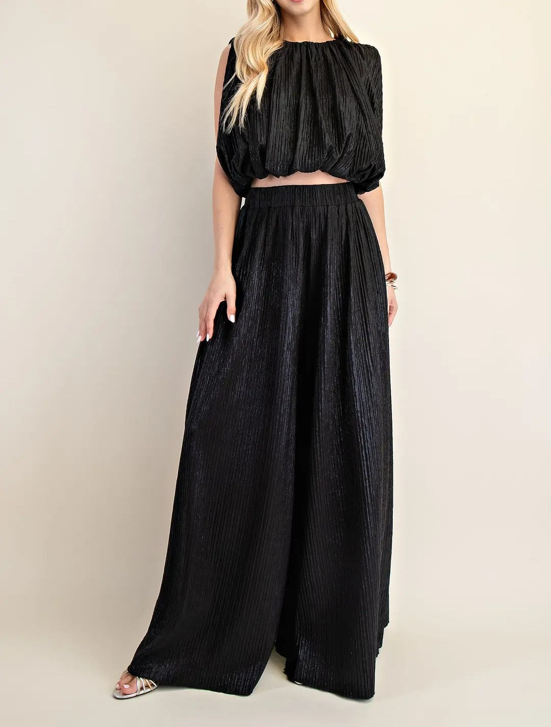 BLACK METALLIC PLEATED SLEEVELESS BUBBLE TOP